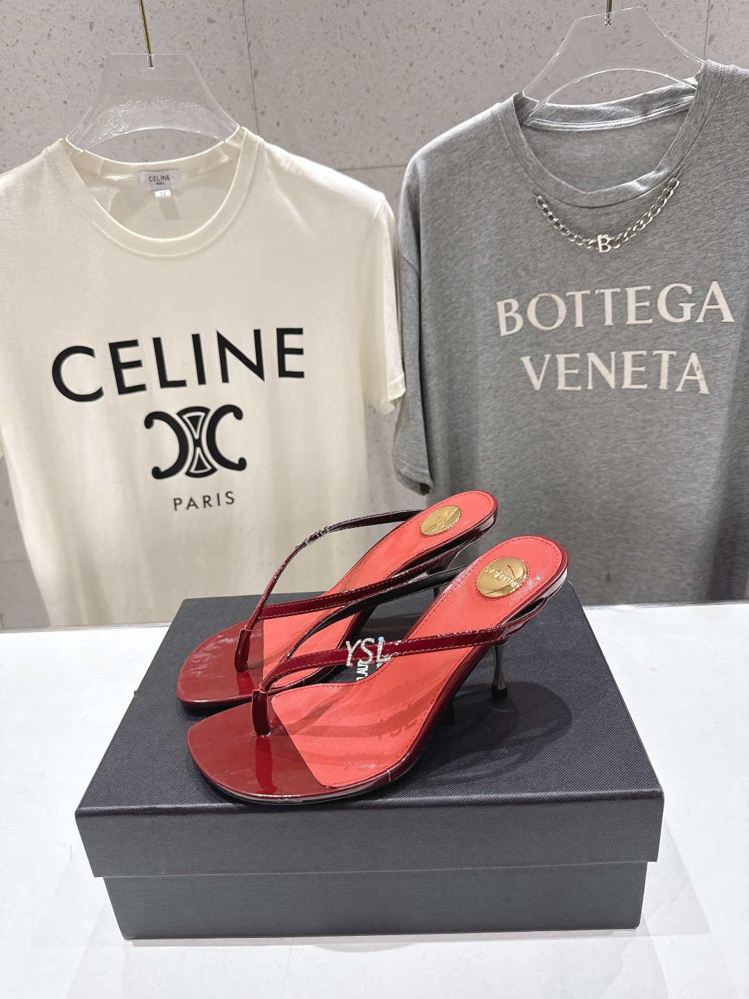 高版本出厂 SAINT LAURENT～F030 圣罗兰ysl 26ss夏季全新走秀款夹脚高跟拖鞋人字拖