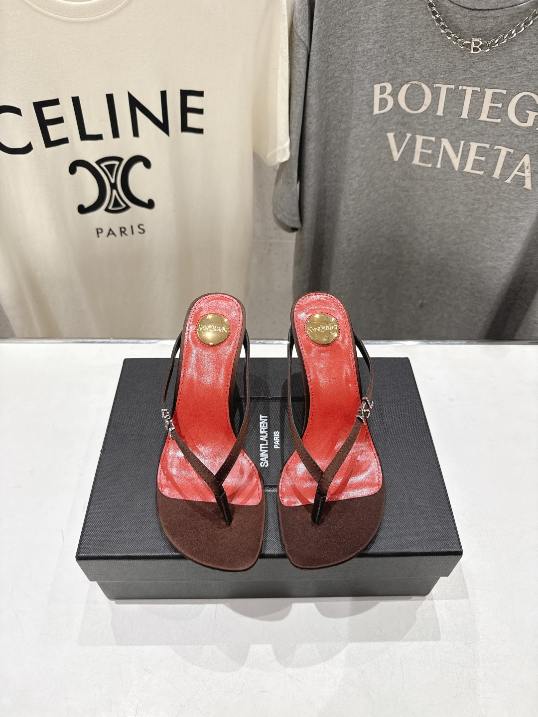 高版本出厂 SAINT LAURENT～F030 圣罗兰ysl 26ss夏季全新走秀款夹脚高跟拖鞋人字拖