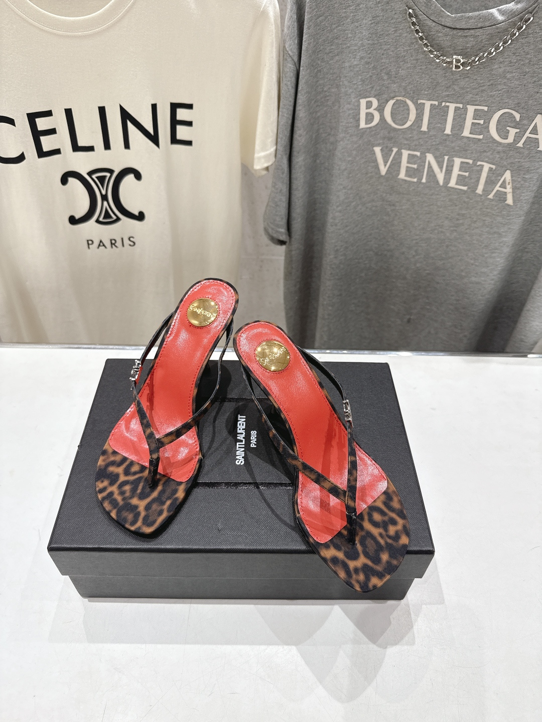 高版本出厂 SAINT LAURENT～F030 圣罗兰ysl 26ss夏季全新走秀款夹脚高跟拖鞋人字拖
