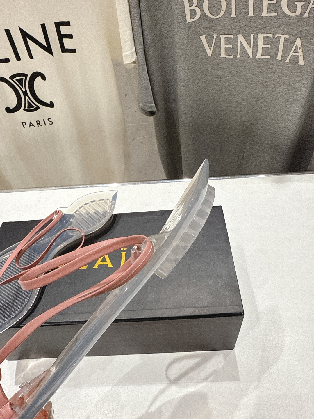高版本出厂「ALAiA」ALA 阿莱亚F036 2026ss/夏季大热款透明平底人字拖夹脚拖鞋隐形缎面穆