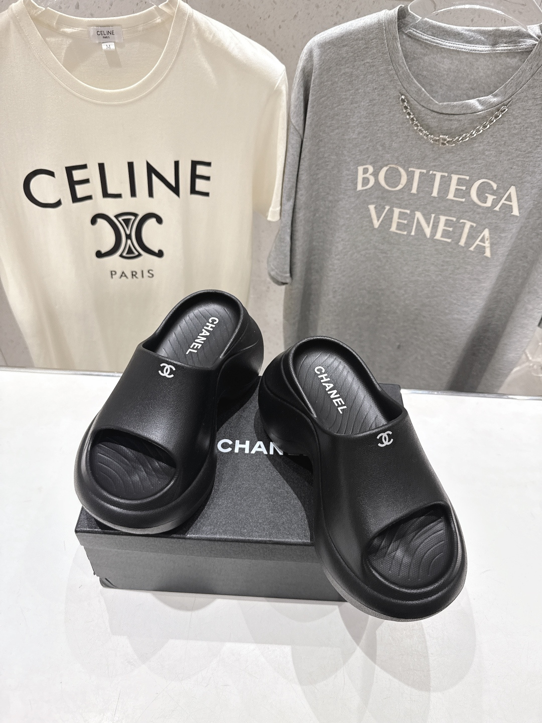 高版本出厂  Chanel*香奈儿F036 小香2026ss爆款一字厚底坡跟拖鞋真的是很耐看越看越喜欢！