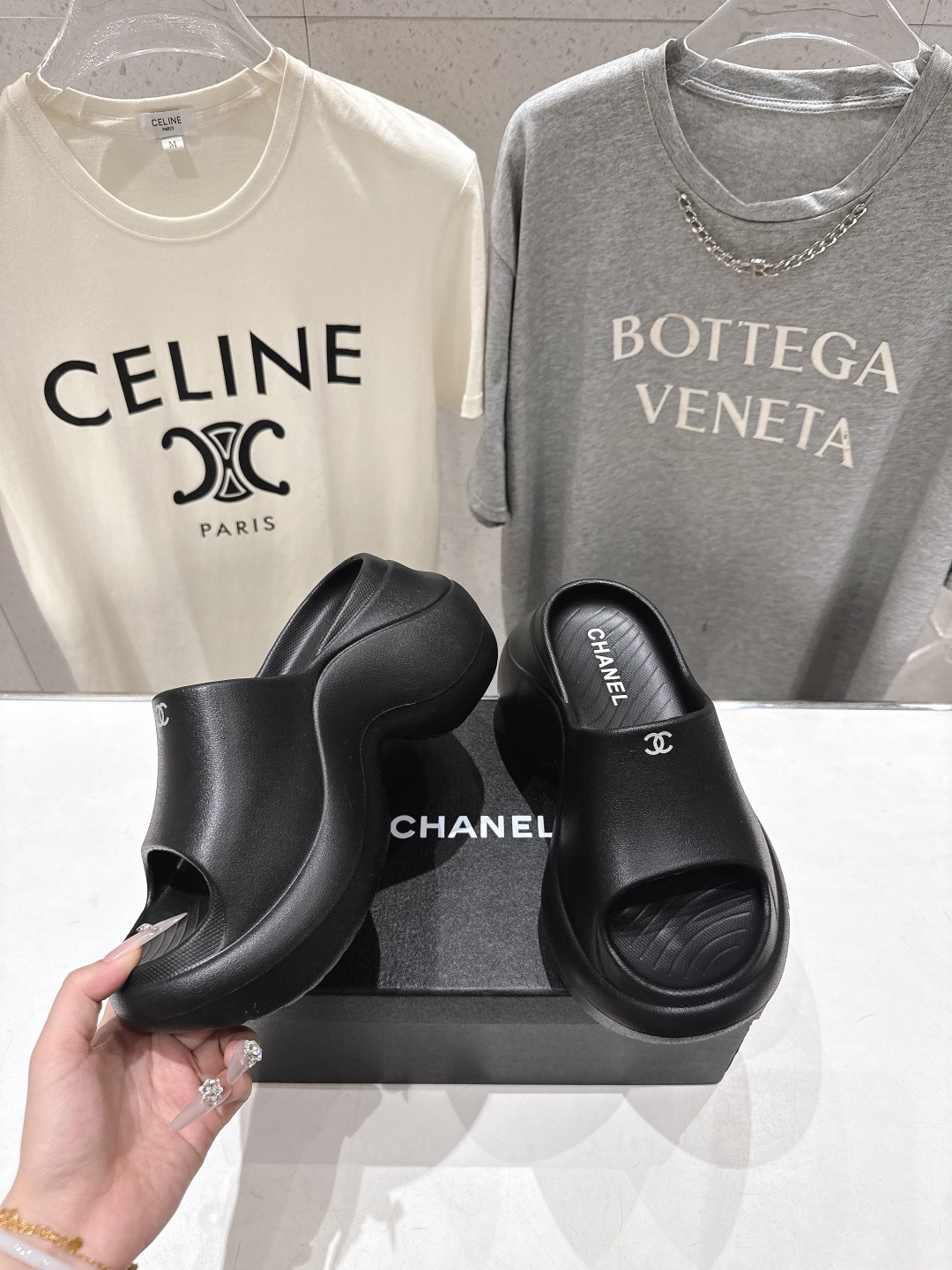 高版本出厂  Chanel*香奈儿F036 小香2026ss爆款一字厚底坡跟拖鞋真的是很耐看越看越喜欢！