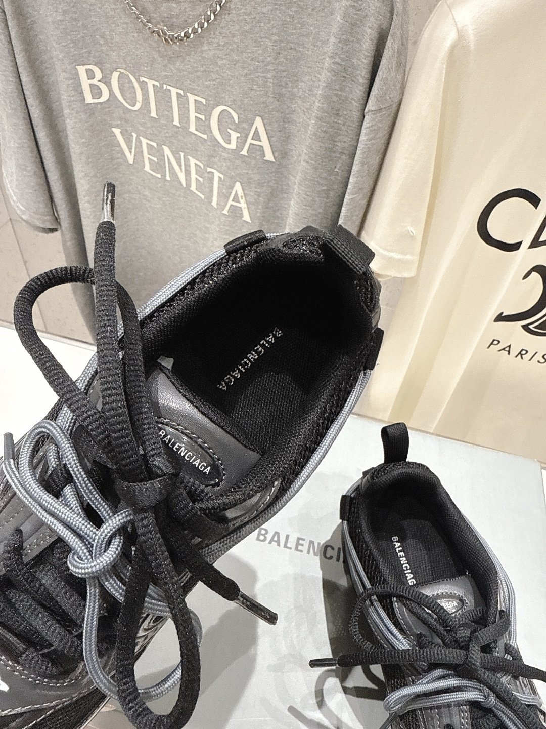高版本出厂Balenciaga/巴黎世家 F046 26ss官方同步新款Rader系列做旧压纹标识休闲鞋
