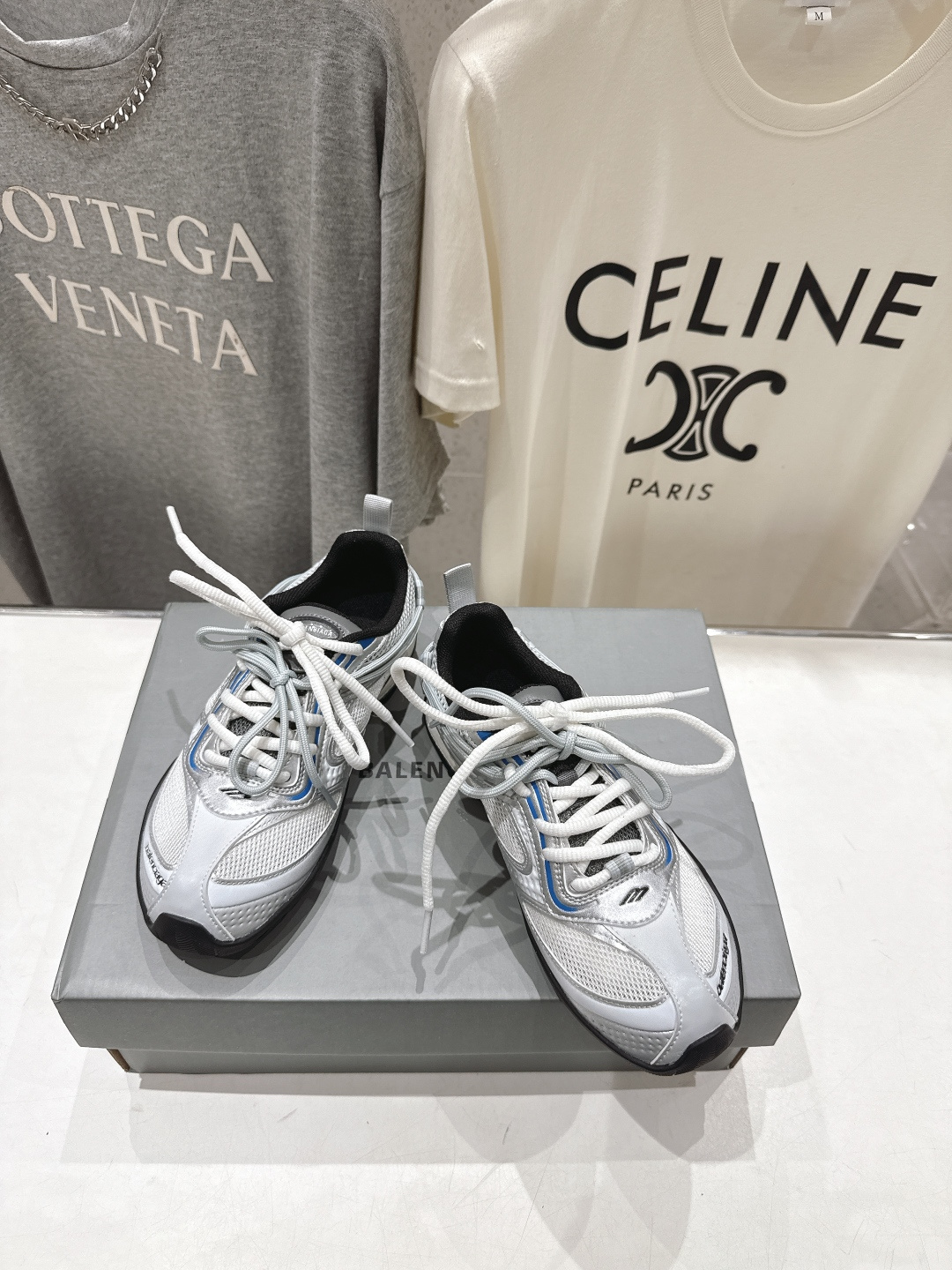 高版本出厂Balenciaga/巴黎世家 F046 26ss官方同步新款Rader系列做旧压纹标识休闲鞋