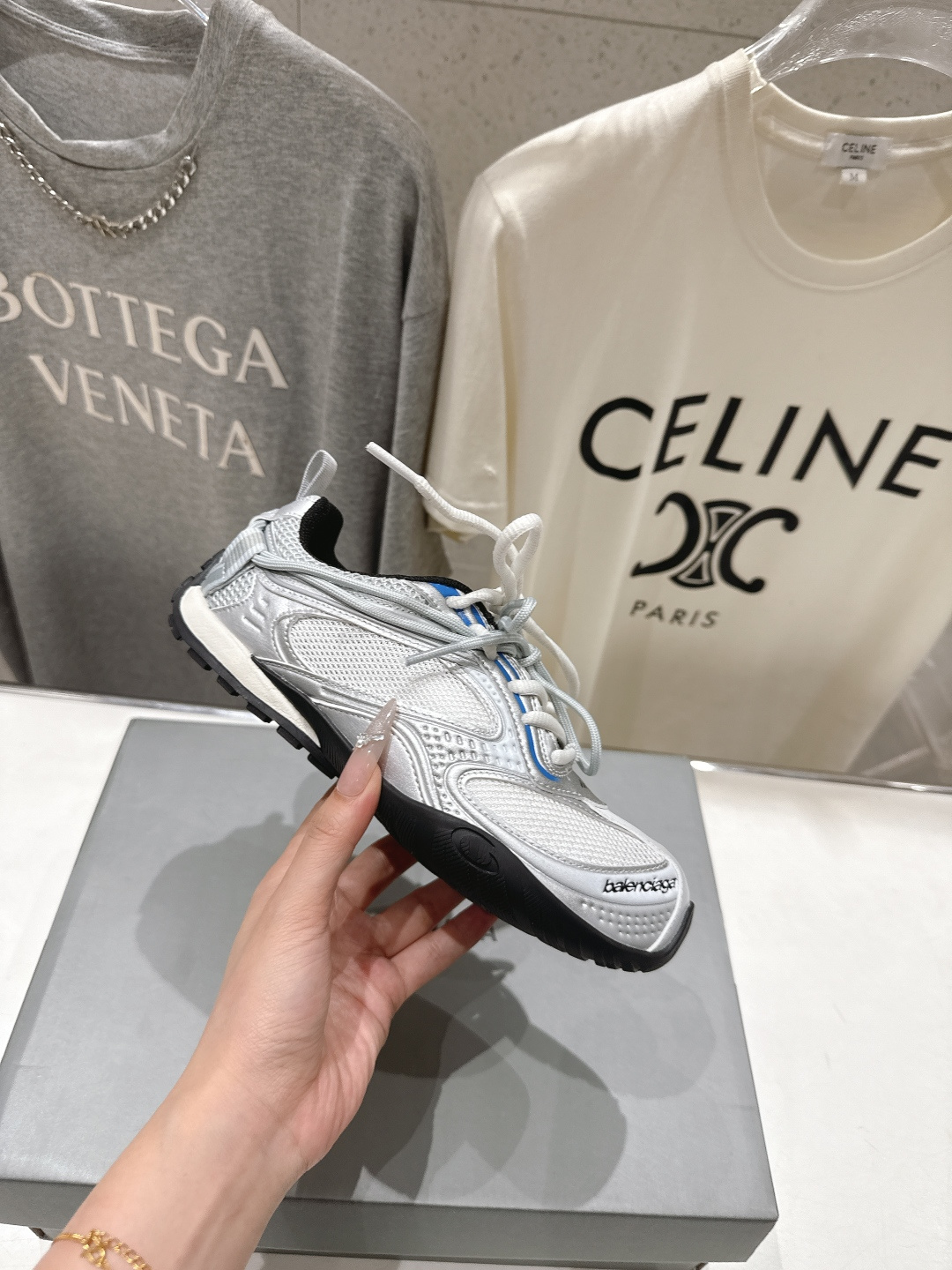 高版本出厂Balenciaga/巴黎世家 F046 26ss官方同步新款Rader系列做旧压纹标识休闲鞋