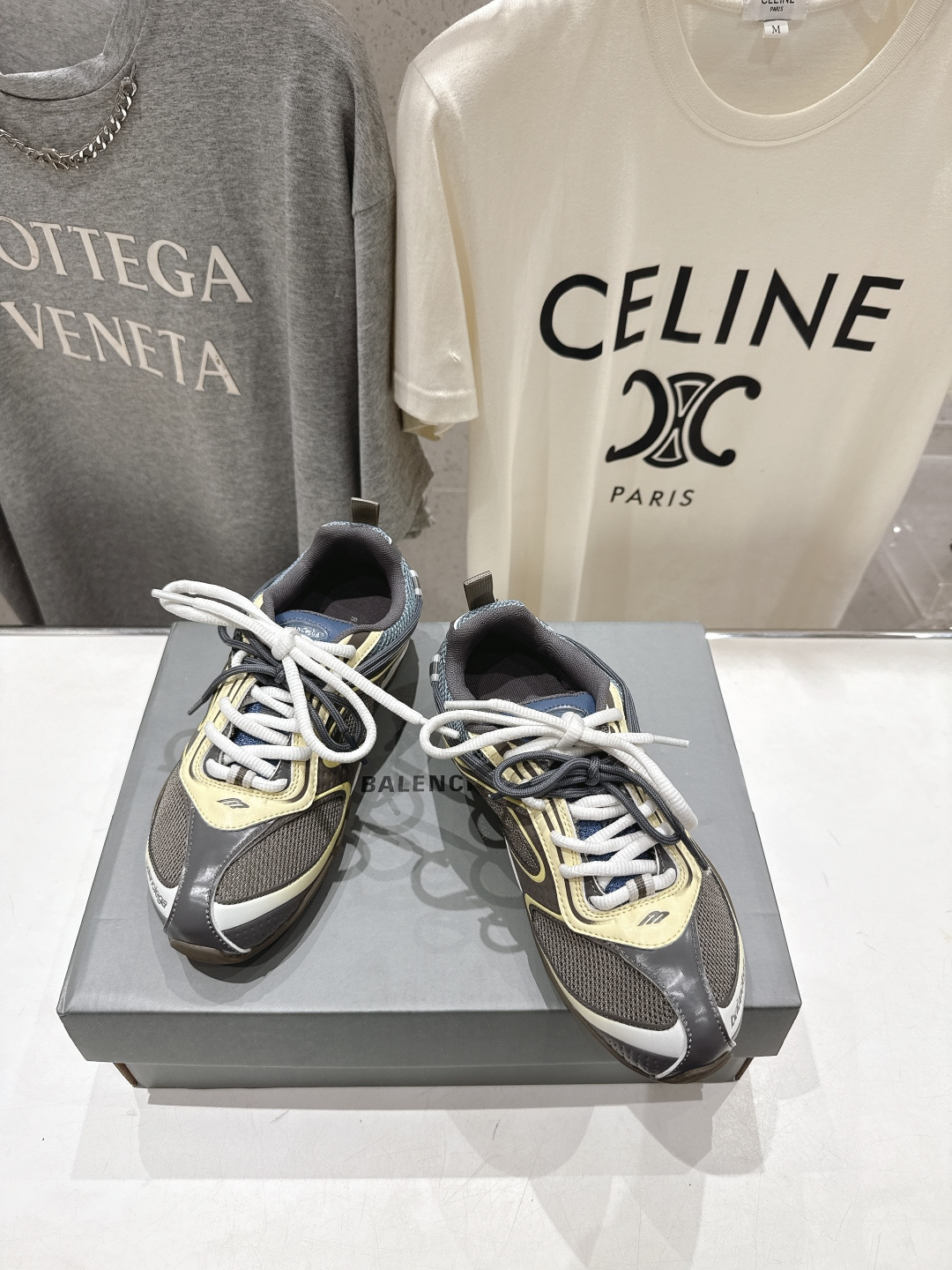 高版本出厂Balenciaga/巴黎世家 F046 26ss官方同步新款Rader系列做旧压纹标识休闲鞋