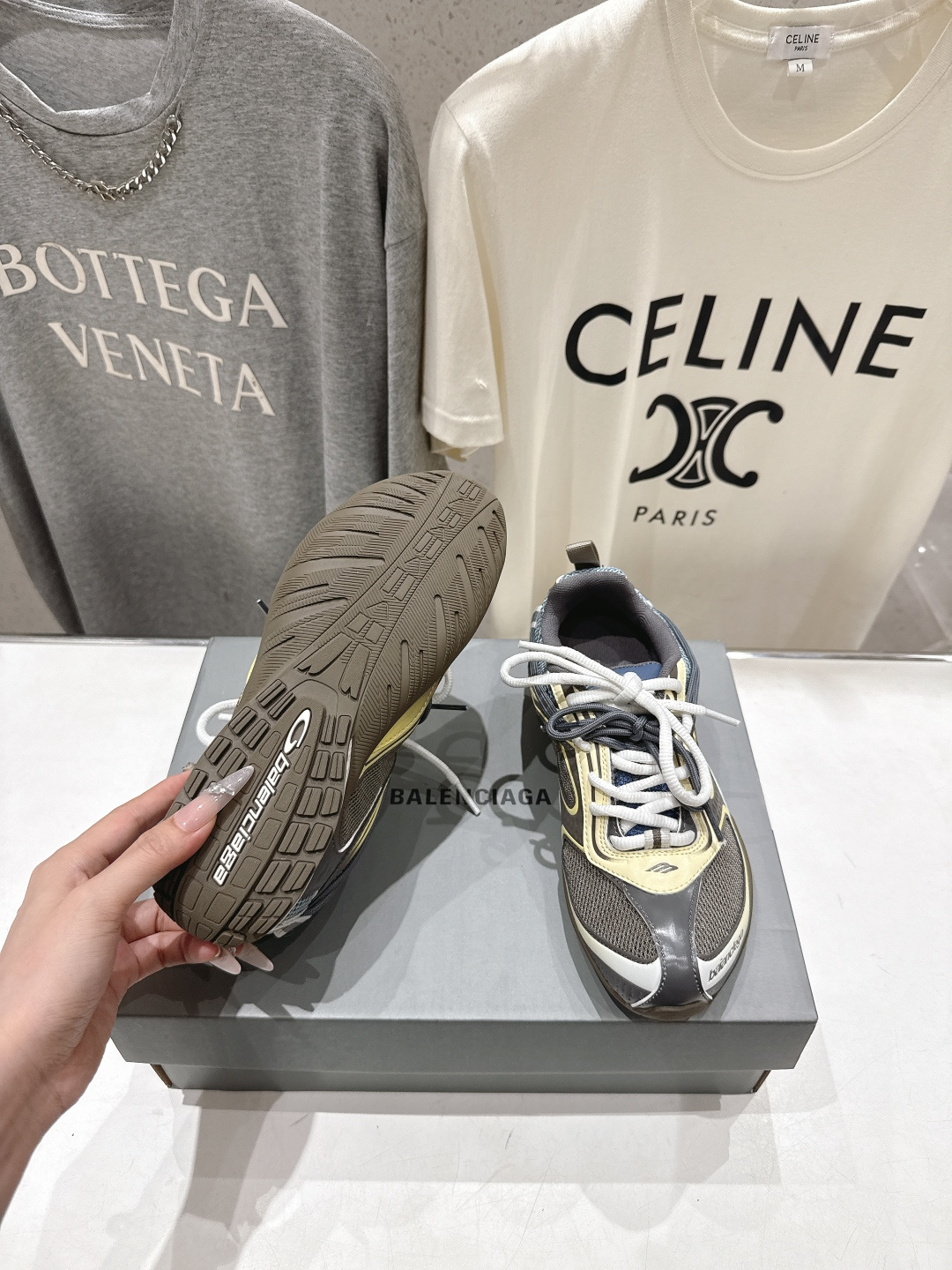 高版本出厂Balenciaga/巴黎世家 F046 26ss官方同步新款Rader系列做旧压纹标识休闲鞋