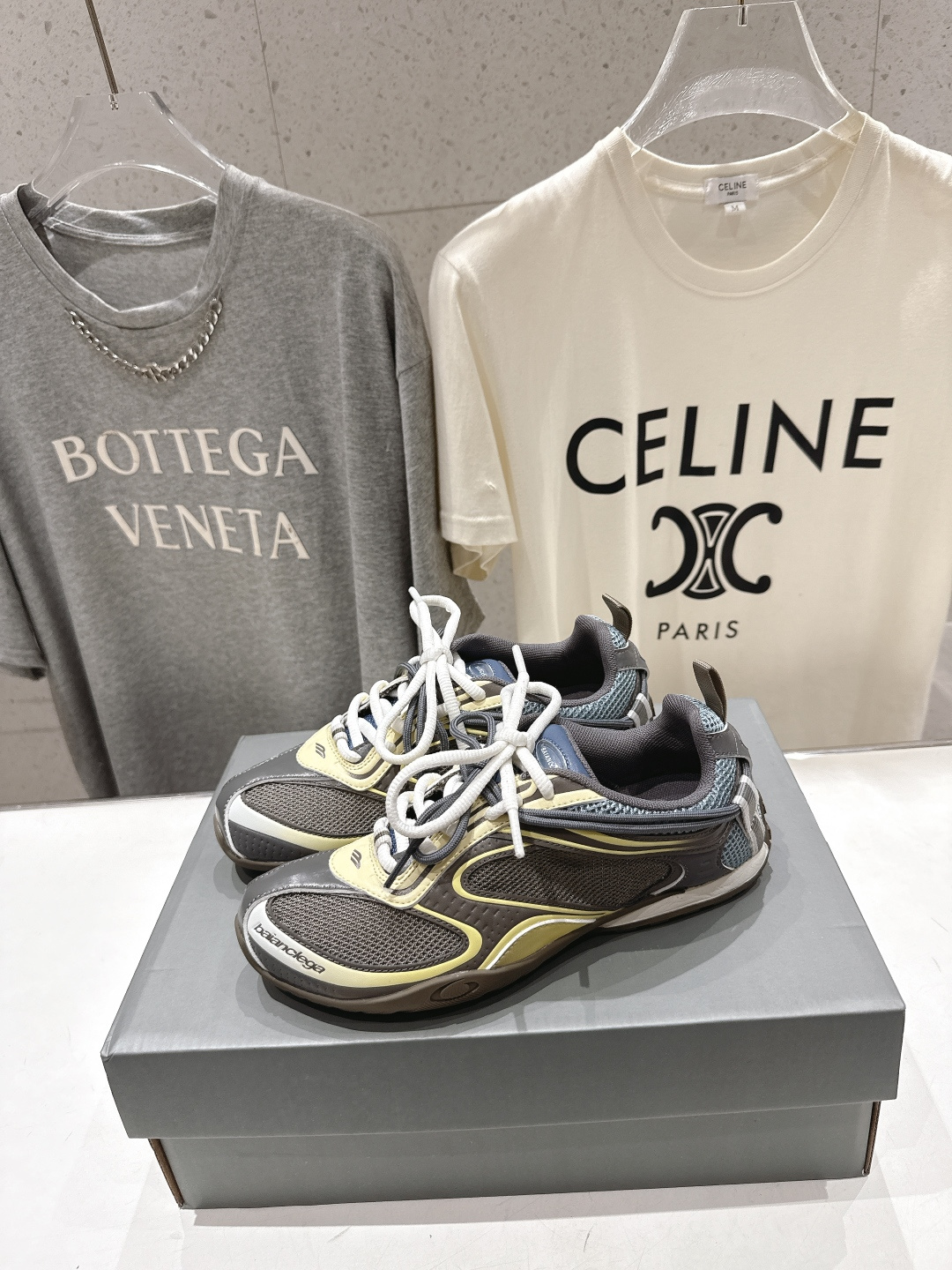 高版本出厂Balenciaga/巴黎世家 F046 26ss官方同步新款Rader系列做旧压纹标识休闲鞋