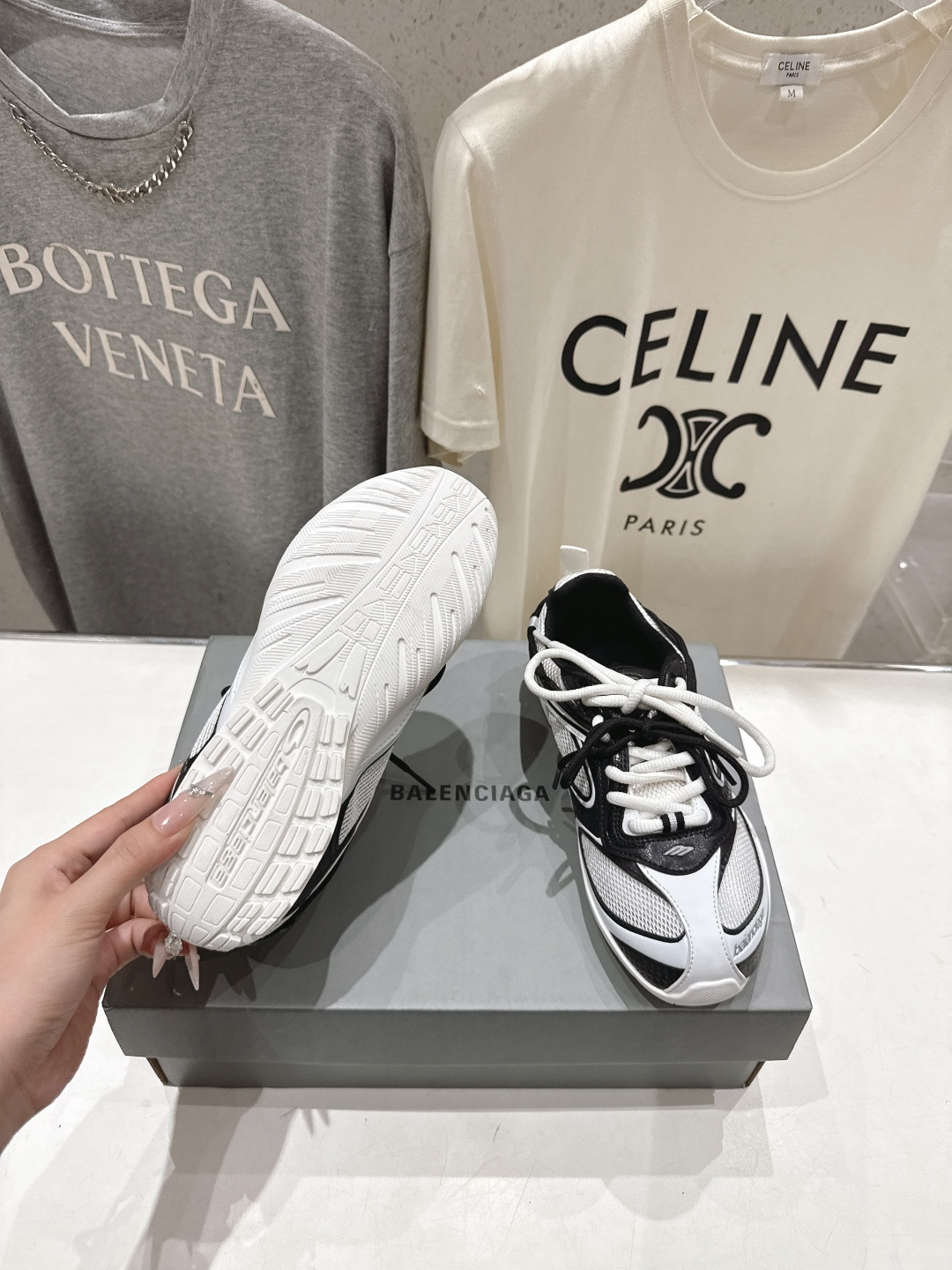 高版本出厂Balenciaga/巴黎世家 F046 26ss官方同步新款Rader系列做旧压纹标识休闲鞋