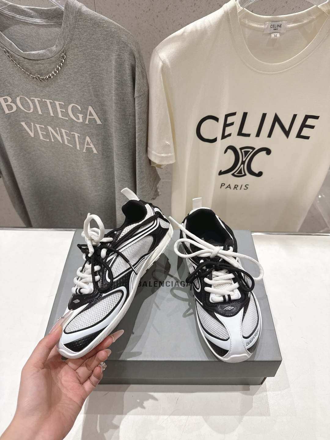 高版本出厂Balenciaga/巴黎世家 F046 26ss官方同步新款Rader系列做旧压纹标识休闲鞋