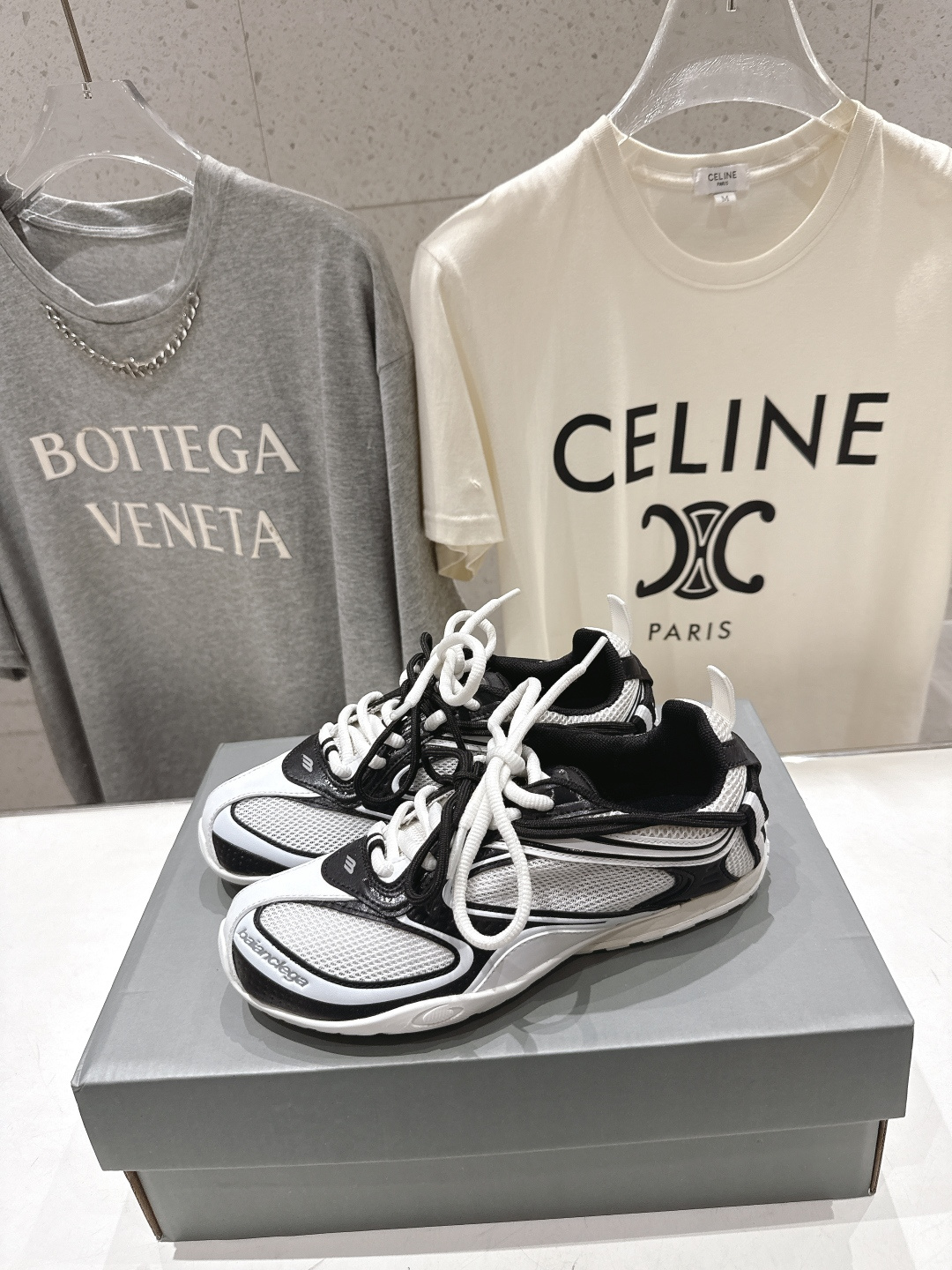 高版本出厂Balenciaga/巴黎世家 F046 26ss官方同步新款Rader系列做旧压纹标识休闲鞋