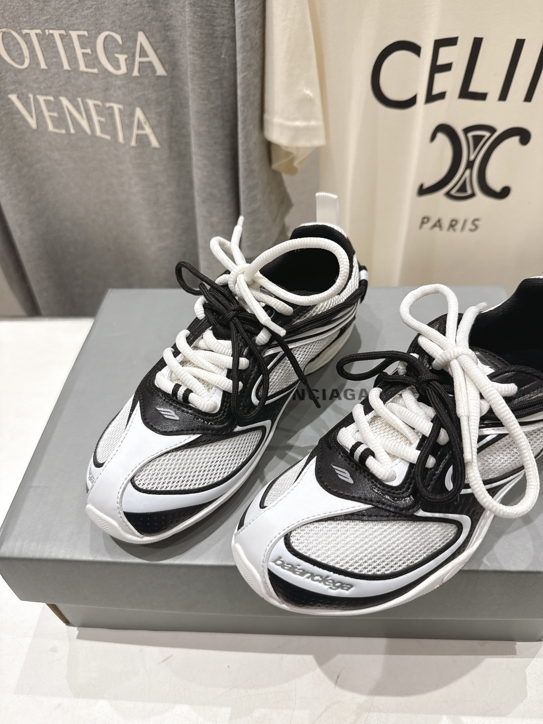 高版本出厂Balenciaga/巴黎世家 F046 26ss官方同步新款Rader系列做旧压纹标识休闲鞋