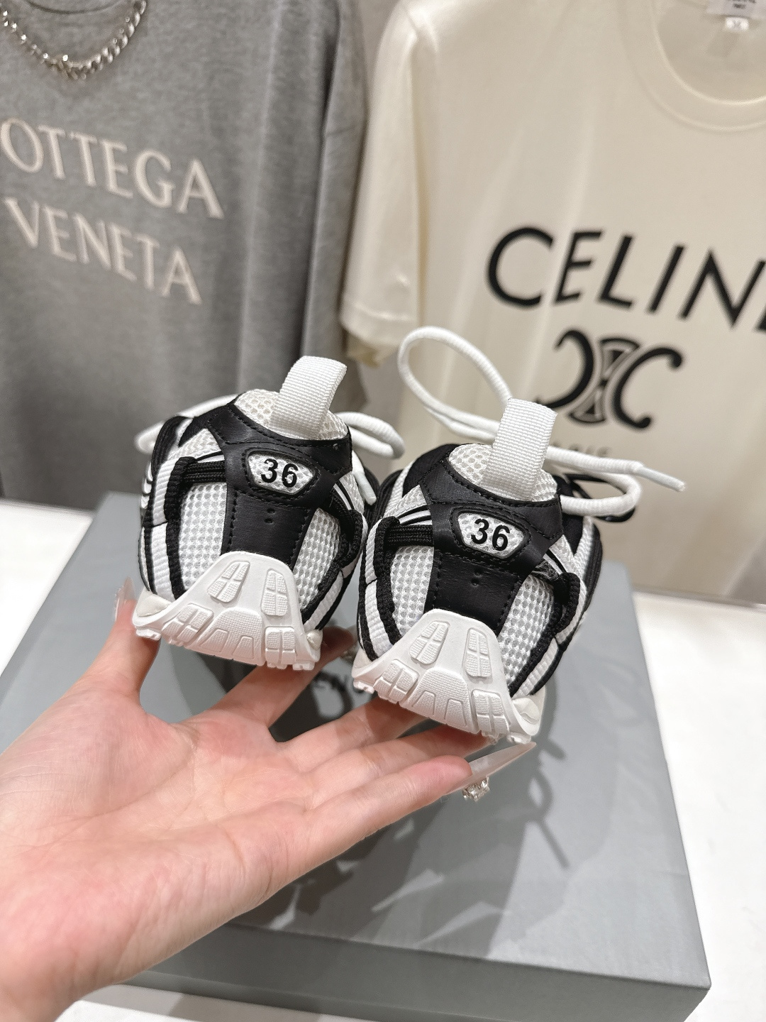 高版本出厂Balenciaga/巴黎世家 F046 26ss官方同步新款Rader系列做旧压纹标识休闲鞋