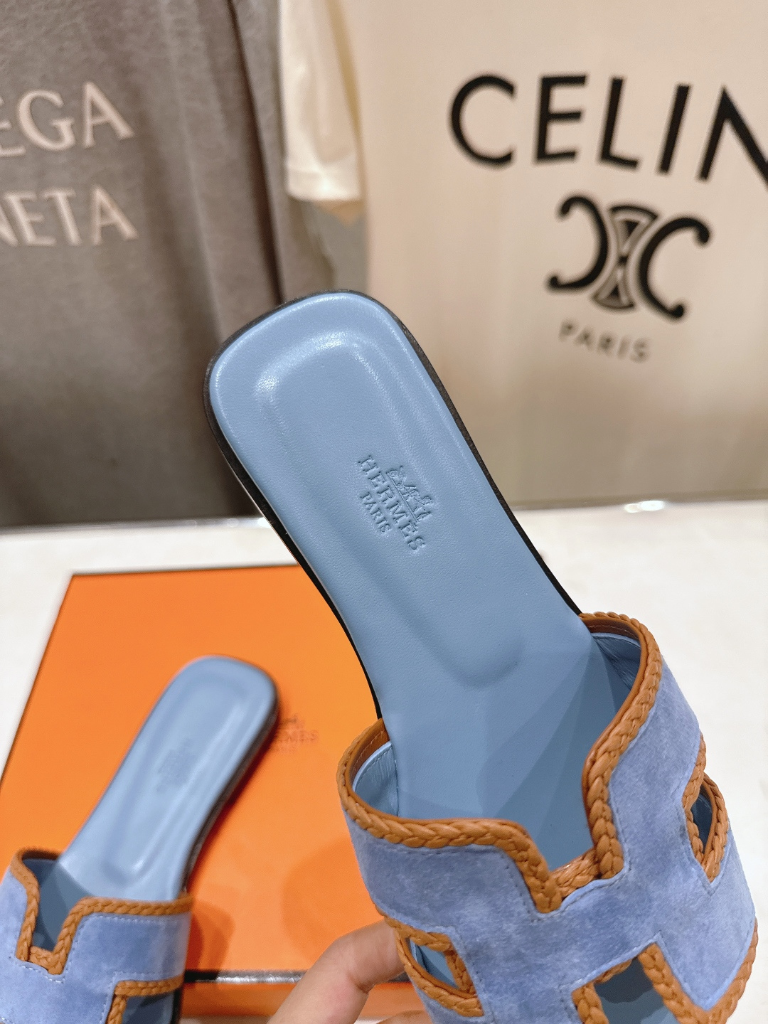 高版本出厂   HERMES*✈️爱马仕H家F062 2026ss最新夏季升级版经典平底H拖鞋🇮🇹度假旅