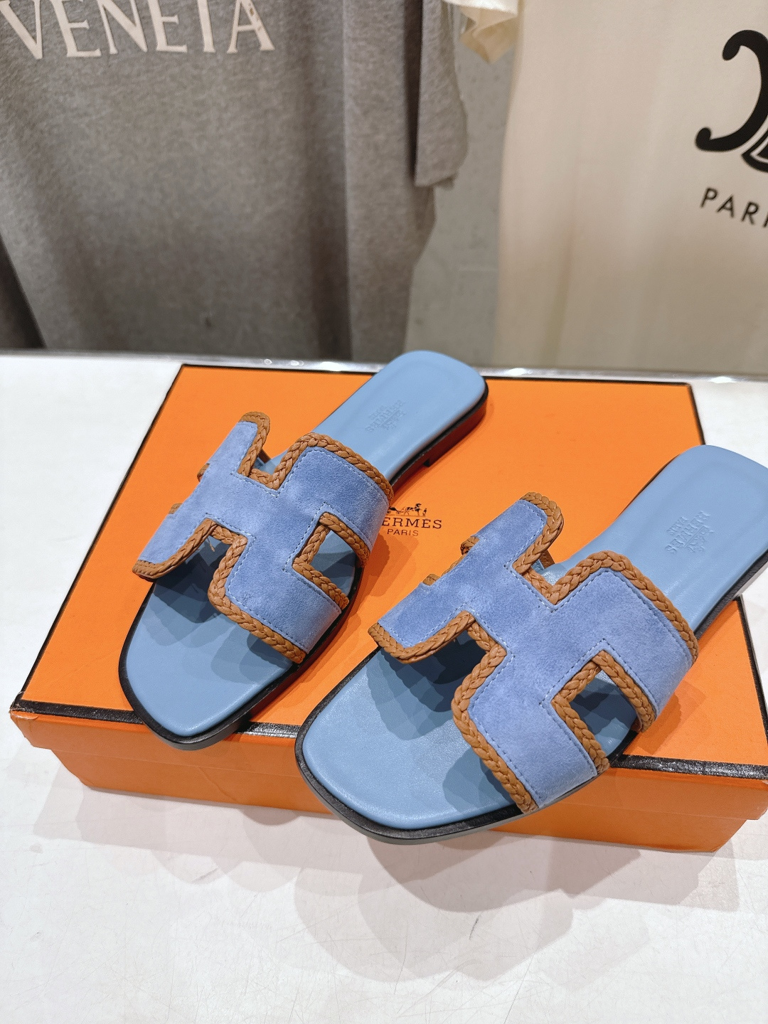 高版本出厂   HERMES*✈️爱马仕H家F062 2026ss最新夏季升级版经典平底H拖鞋🇮🇹度假旅