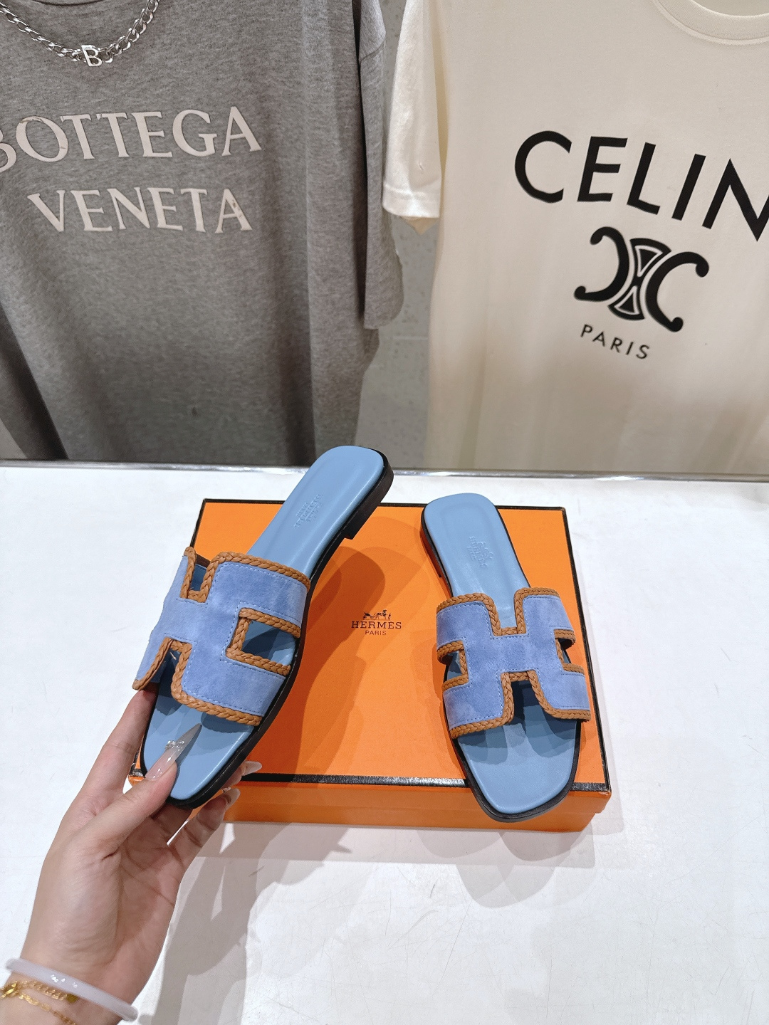 高版本出厂   HERMES*✈️爱马仕H家F062 2026ss最新夏季升级版经典平底H拖鞋🇮🇹度假旅