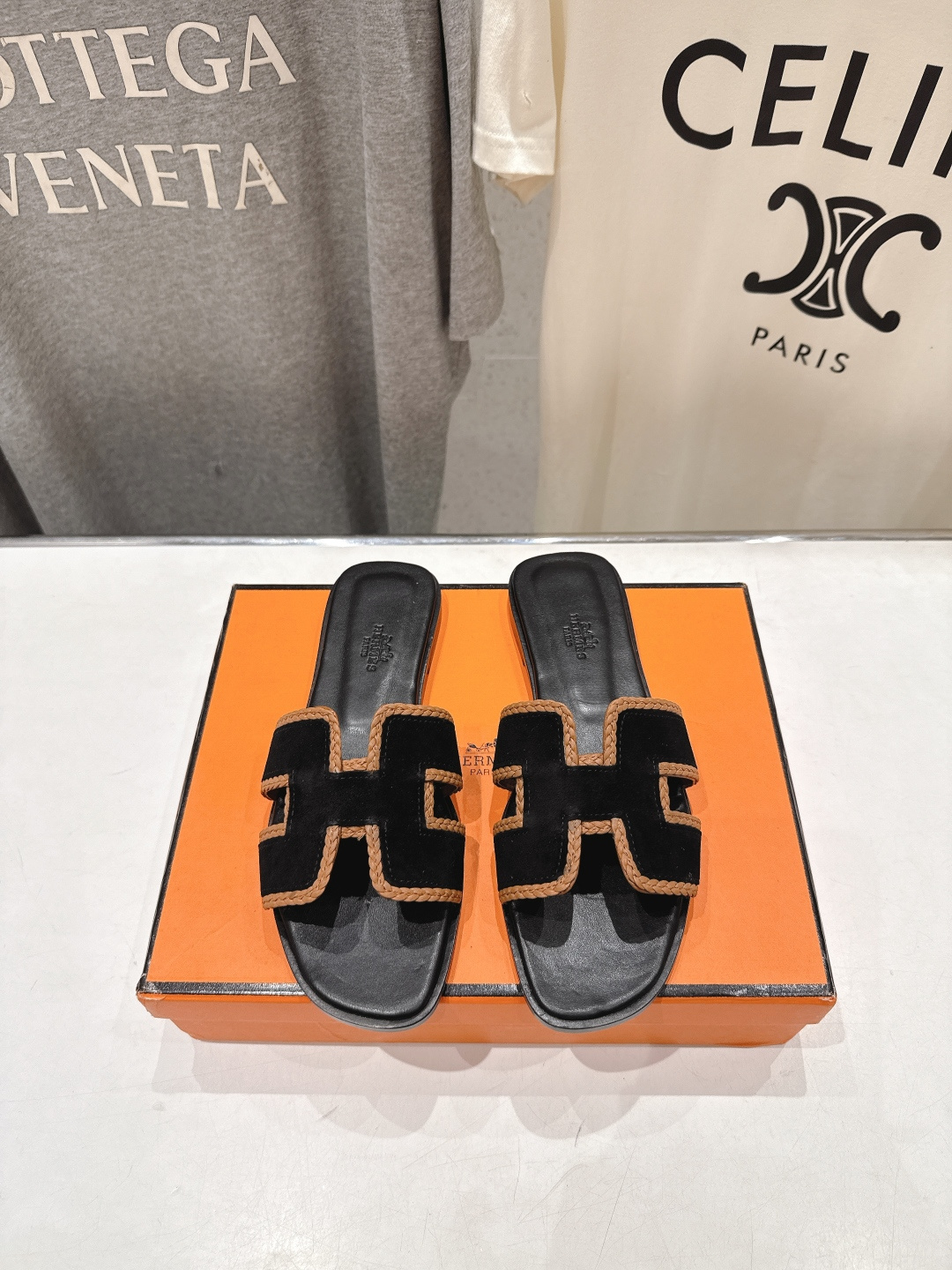 高版本出厂   HERMES*✈️爱马仕H家F062 2026ss最新夏季升级版经典平底H拖鞋🇮🇹度假旅
