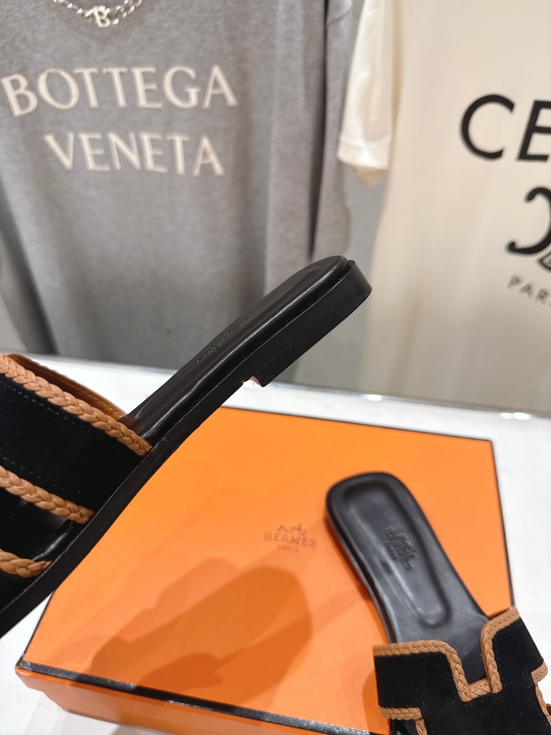 高版本出厂   HERMES*✈️爱马仕H家F062 2026ss最新夏季升级版经典平底H拖鞋🇮🇹度假旅