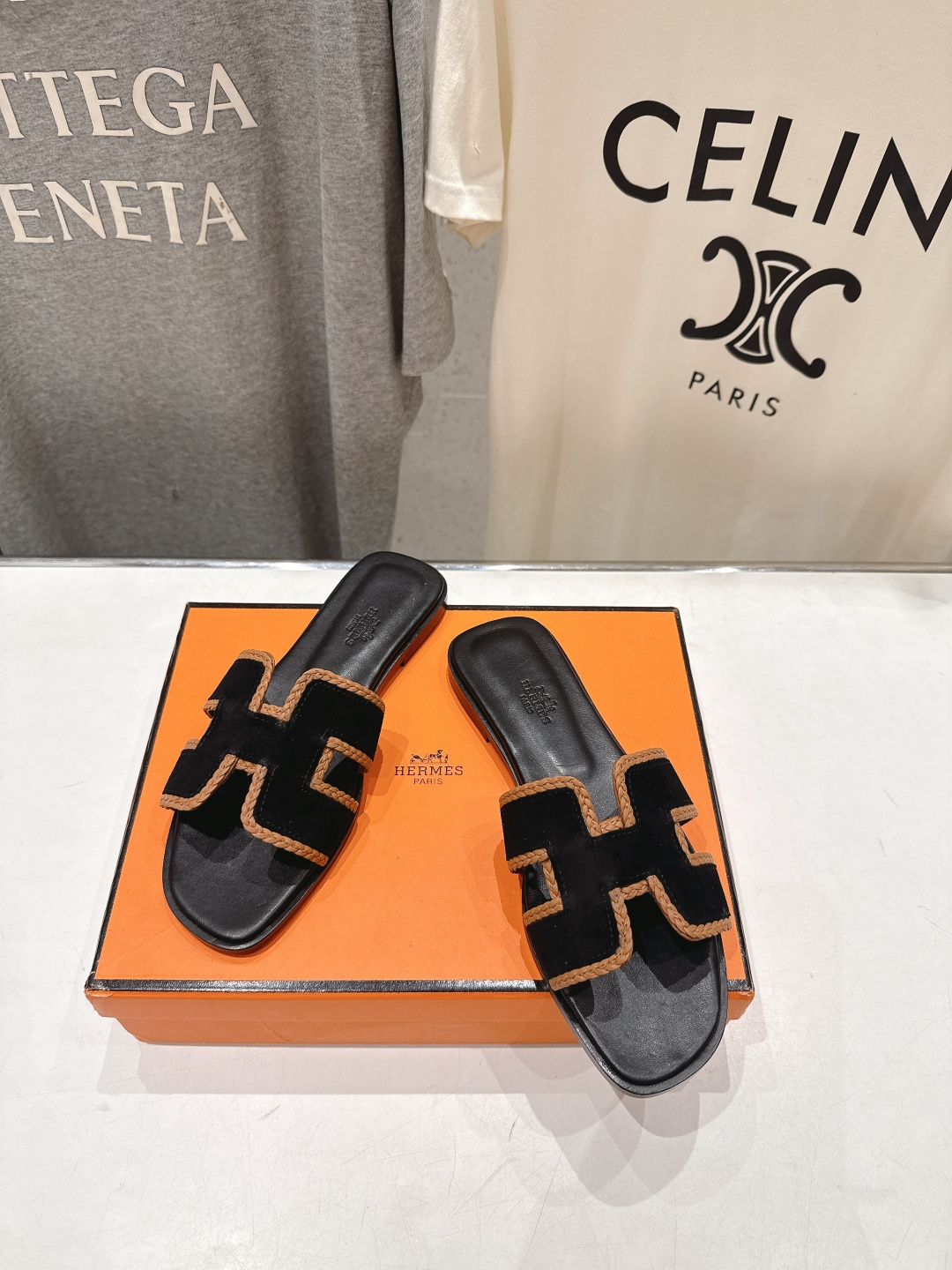 高版本出厂   HERMES*✈️爱马仕H家F062 2026ss最新夏季升级版经典平底H拖鞋🇮🇹度假旅