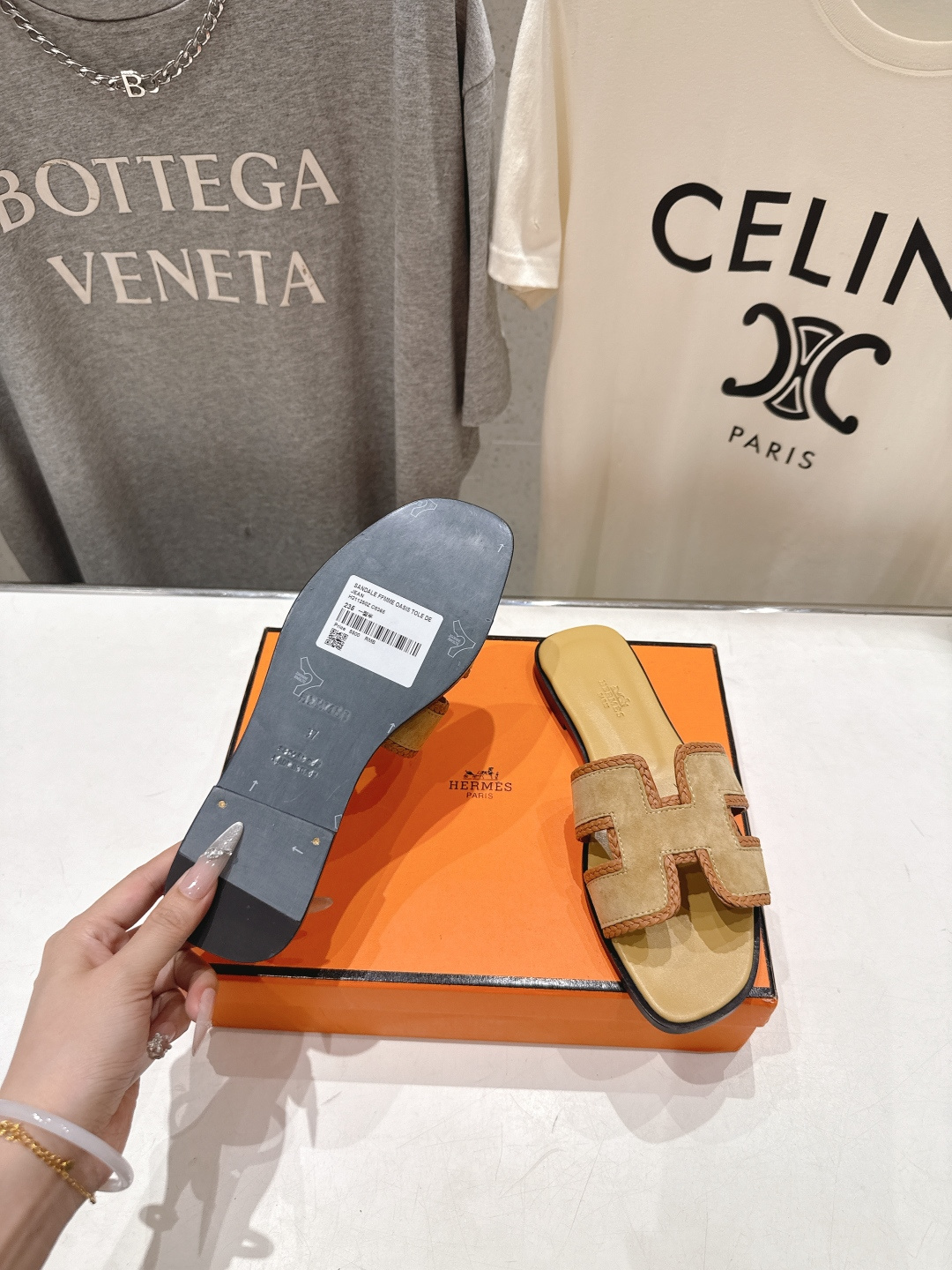 高版本出厂   HERMES*✈️爱马仕H家F062 2026ss最新夏季升级版经典平底H拖鞋🇮🇹度假旅