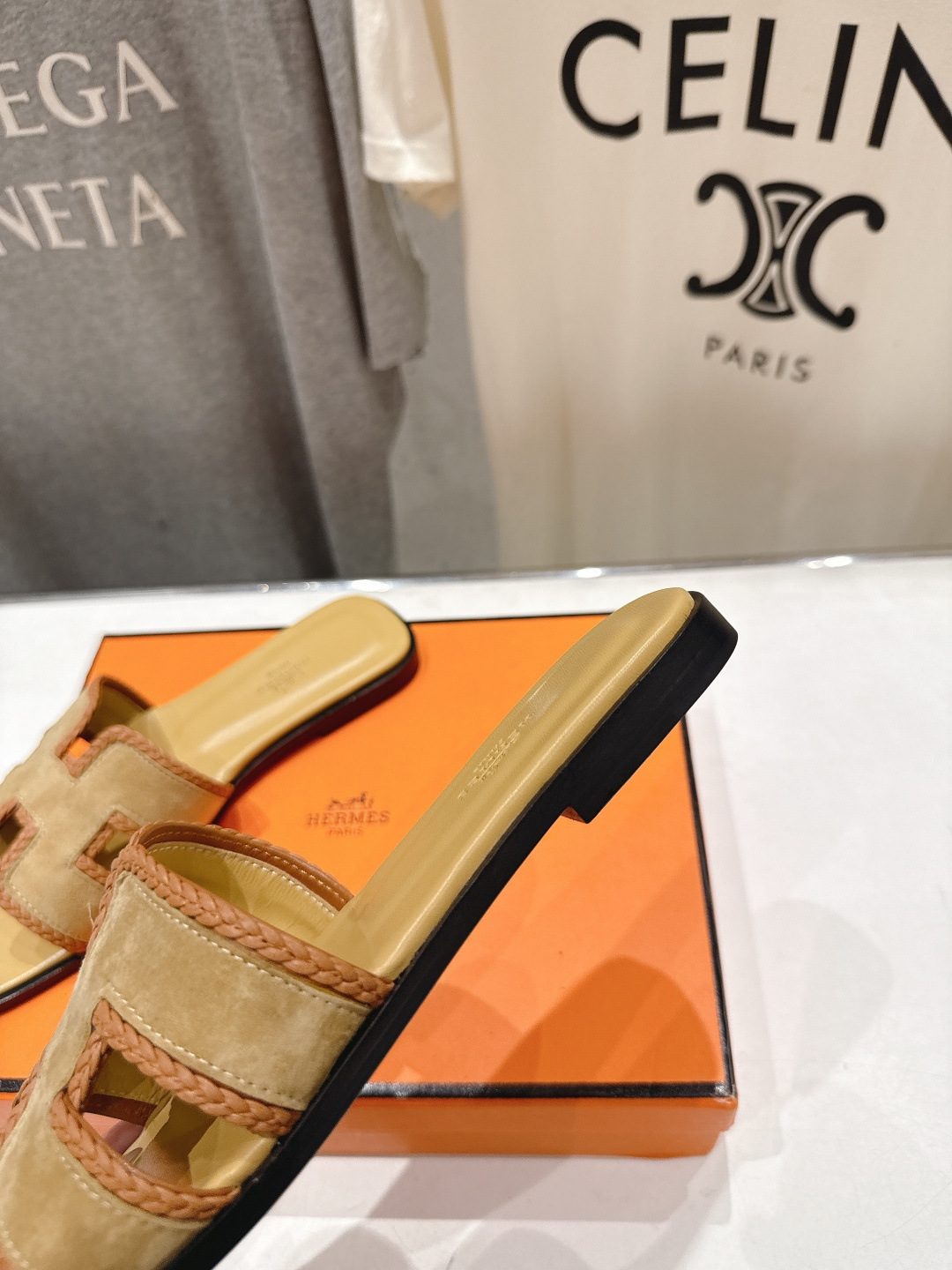 高版本出厂   HERMES*✈️爱马仕H家F062 2026ss最新夏季升级版经典平底H拖鞋🇮🇹度假旅