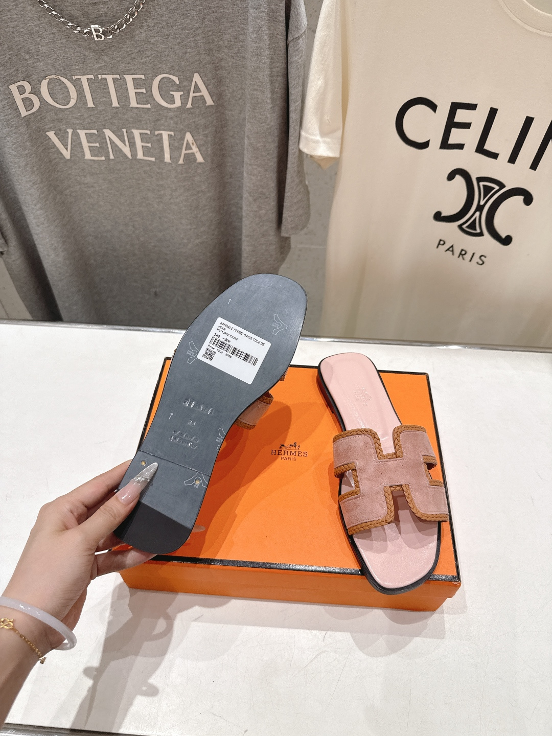 高版本出厂   HERMES*✈️爱马仕H家F062 2026ss最新夏季升级版经典平底H拖鞋🇮🇹度假旅
