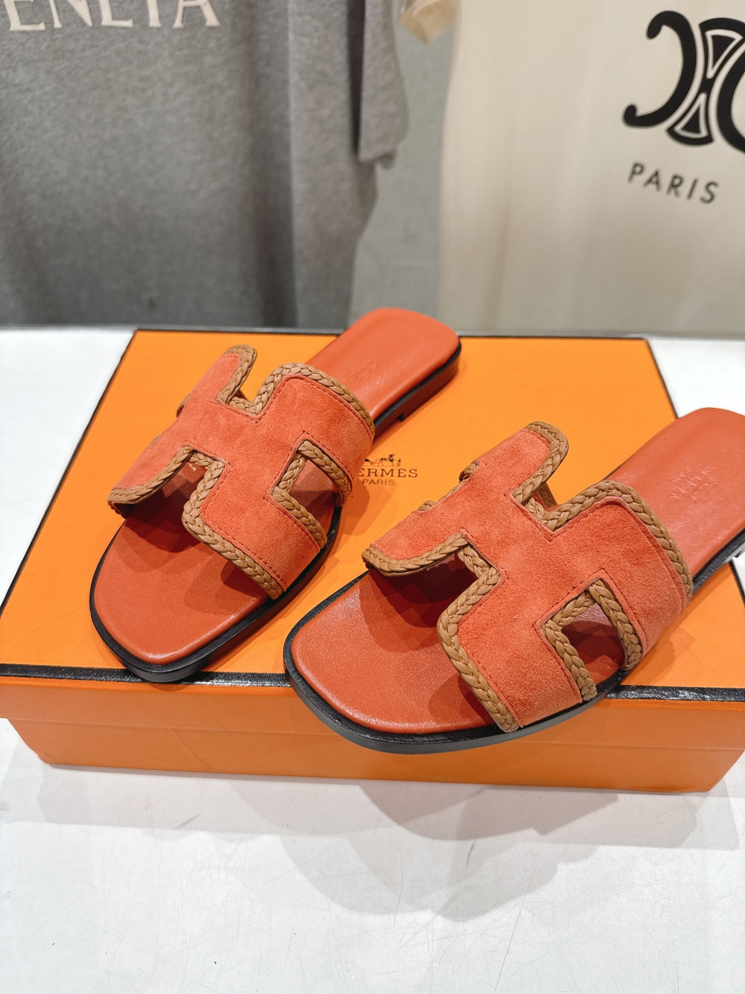 高版本出厂   HERMES*✈️爱马仕H家F062 2026ss最新夏季升级版经典平底H拖鞋🇮🇹度假旅