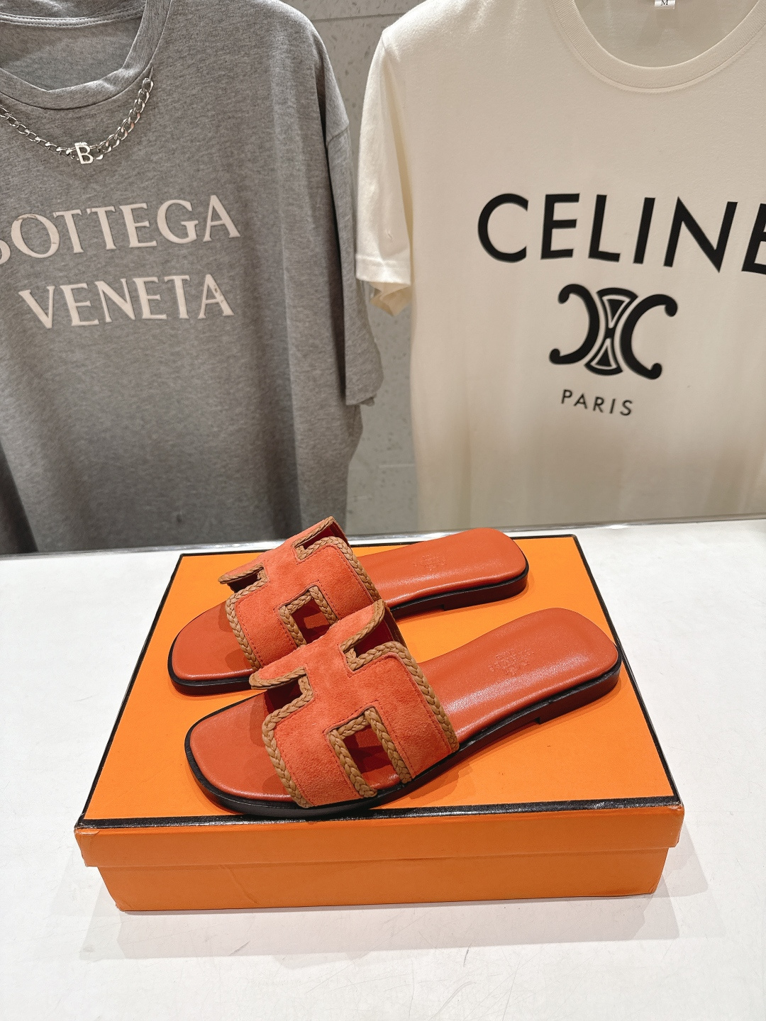 高版本出厂   HERMES*✈️爱马仕H家F062 2026ss最新夏季升级版经典平底H拖鞋🇮🇹度假旅