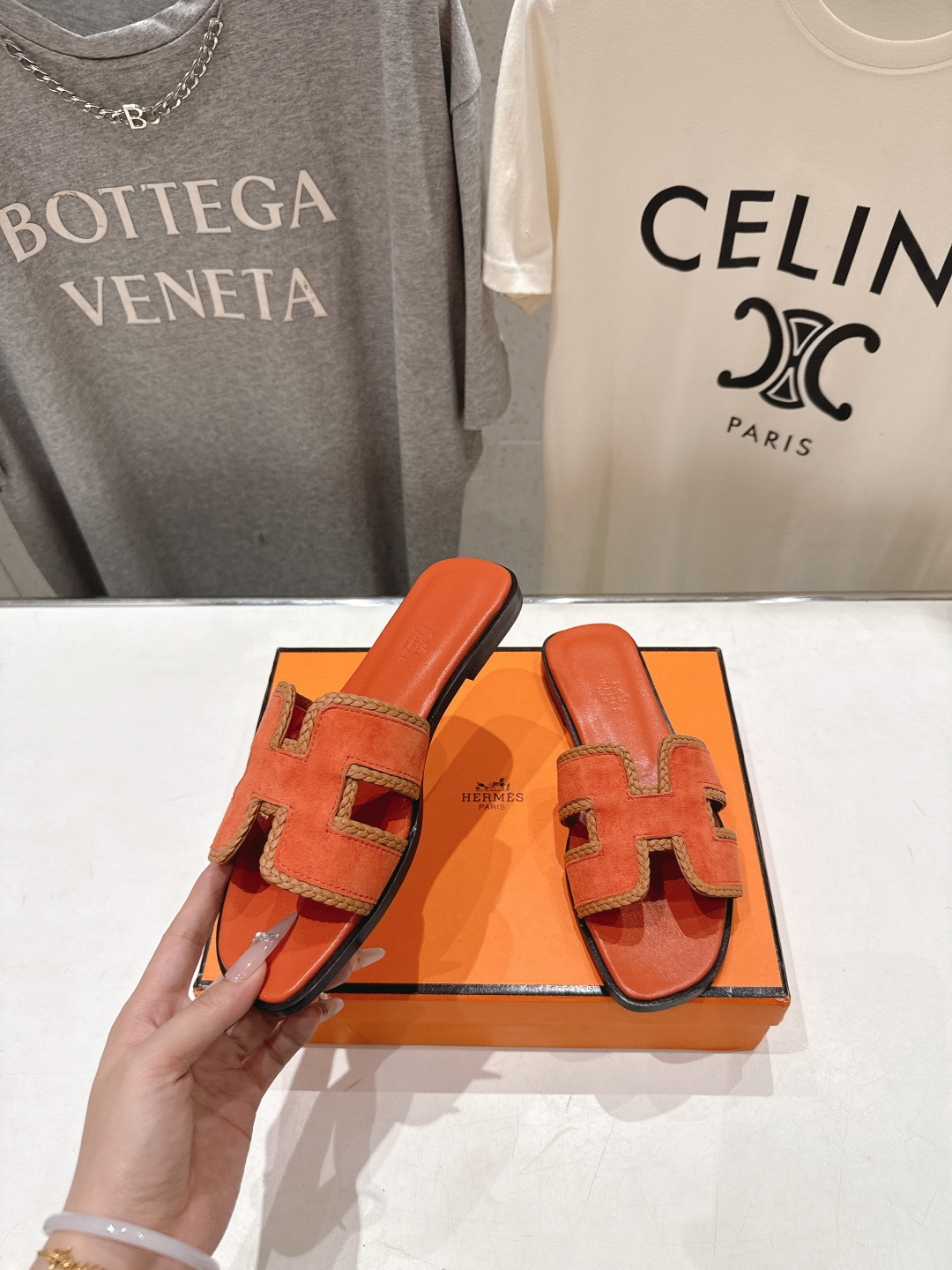 高版本出厂   HERMES*✈️爱马仕H家F062 2026ss最新夏季升级版经典平底H拖鞋🇮🇹度假旅