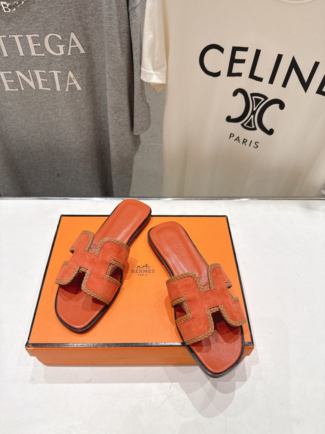 高版本出厂   HERMES*✈️爱马仕H家F062 2026ss最新夏季升级版经典平底H拖鞋🇮🇹度假旅