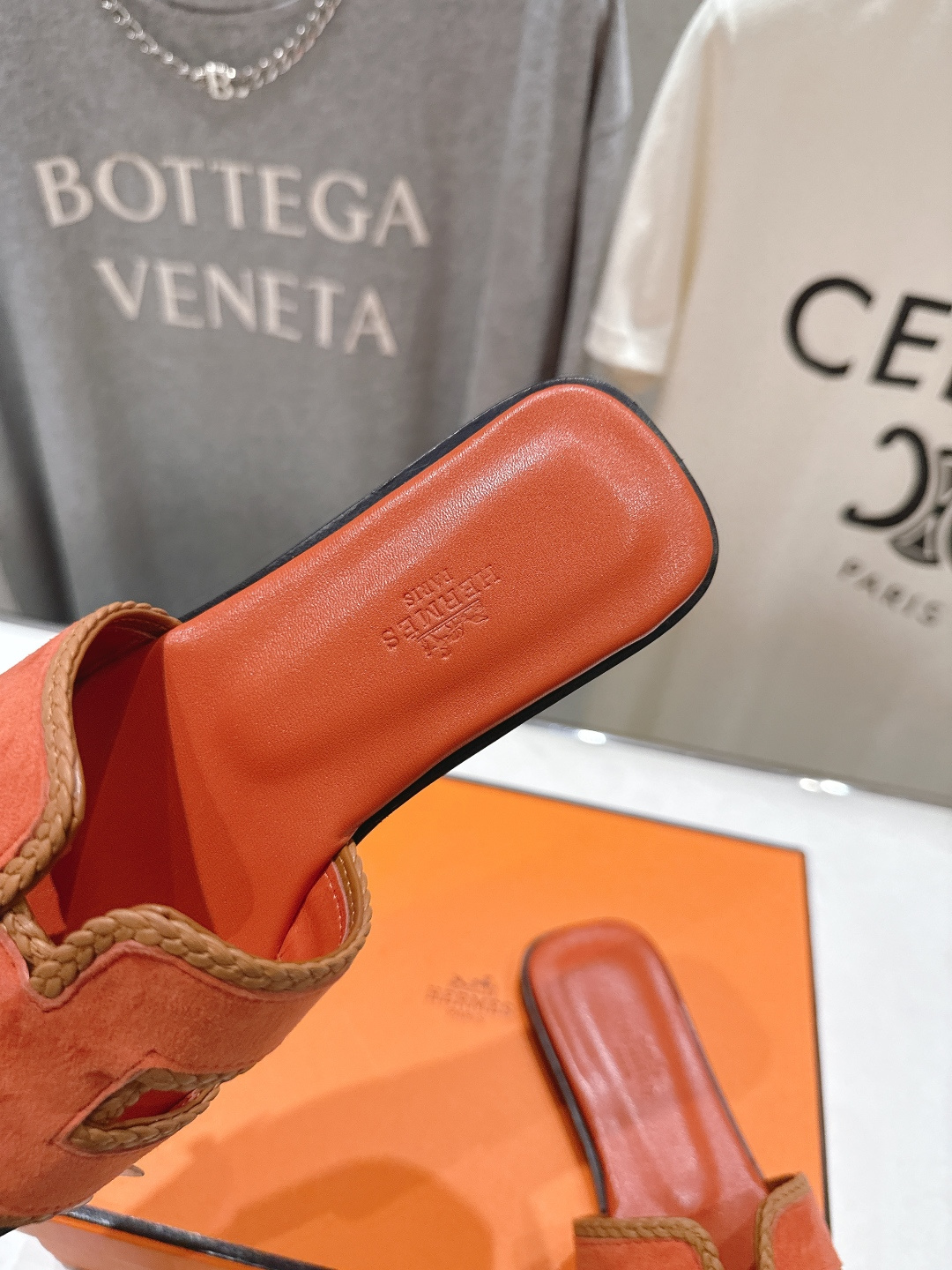 高版本出厂   HERMES*✈️爱马仕H家F062 2026ss最新夏季升级版经典平底H拖鞋🇮🇹度假旅