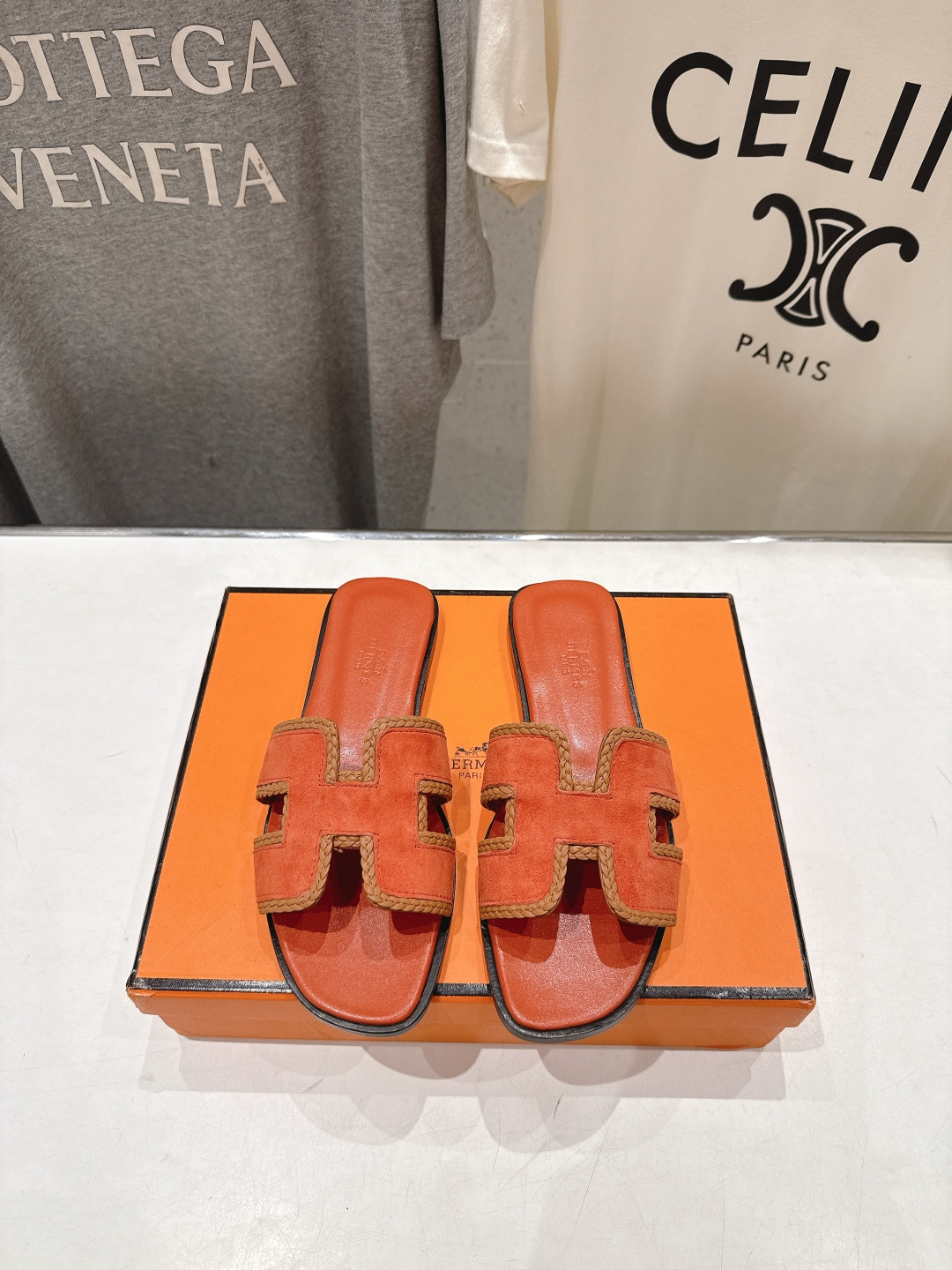高版本出厂   HERMES*✈️爱马仕H家F062 2026ss最新夏季升级版经典平底H拖鞋🇮🇹度假旅