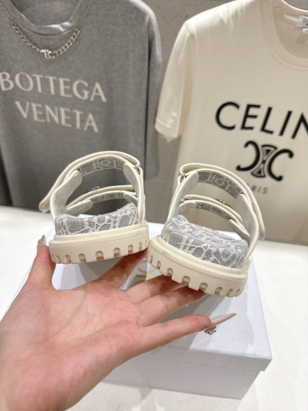 高版本出厂 【高品质】Dior*迪奥F019 D家2026ss春夏新款魔术贴厚底沙滩凉鞋～经典版型 搭配
