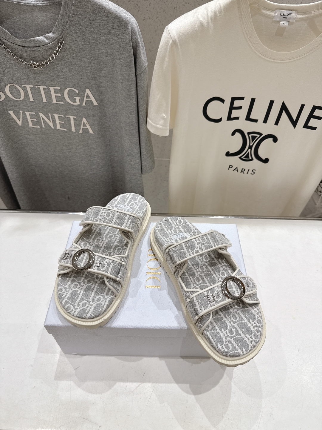 高版本出厂 【高品质】Dior*迪奥F019 D家2026ss春夏新款魔术贴厚底沙滩凉鞋～经典版型 搭配