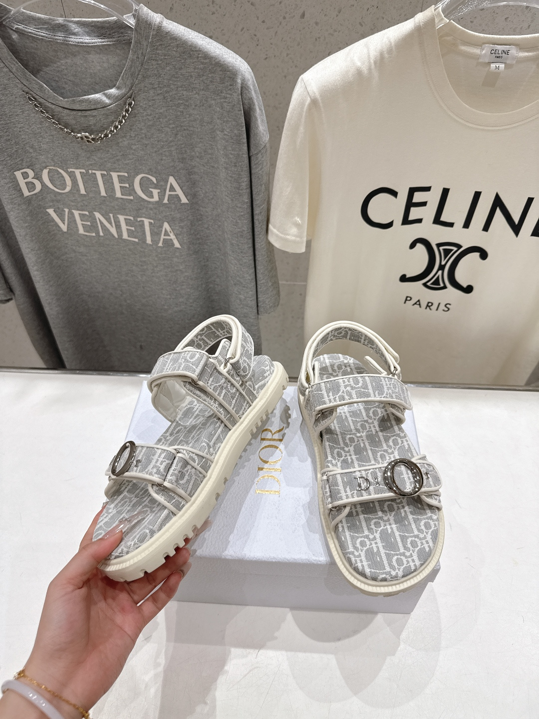 高版本出厂 【高品质】Dior*迪奥F019 D家2026ss春夏新款魔术贴厚底沙滩凉鞋～经典版型 搭配