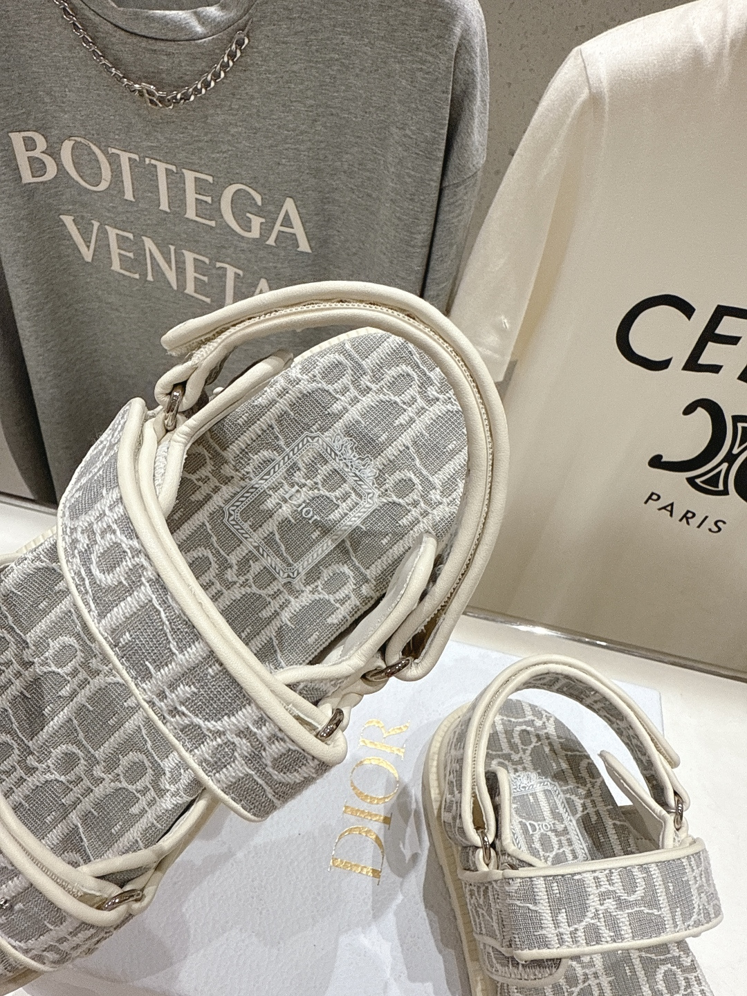 高版本出厂 【高品质】Dior*迪奥F019 D家2026ss春夏新款魔术贴厚底沙滩凉鞋～经典版型 搭配
