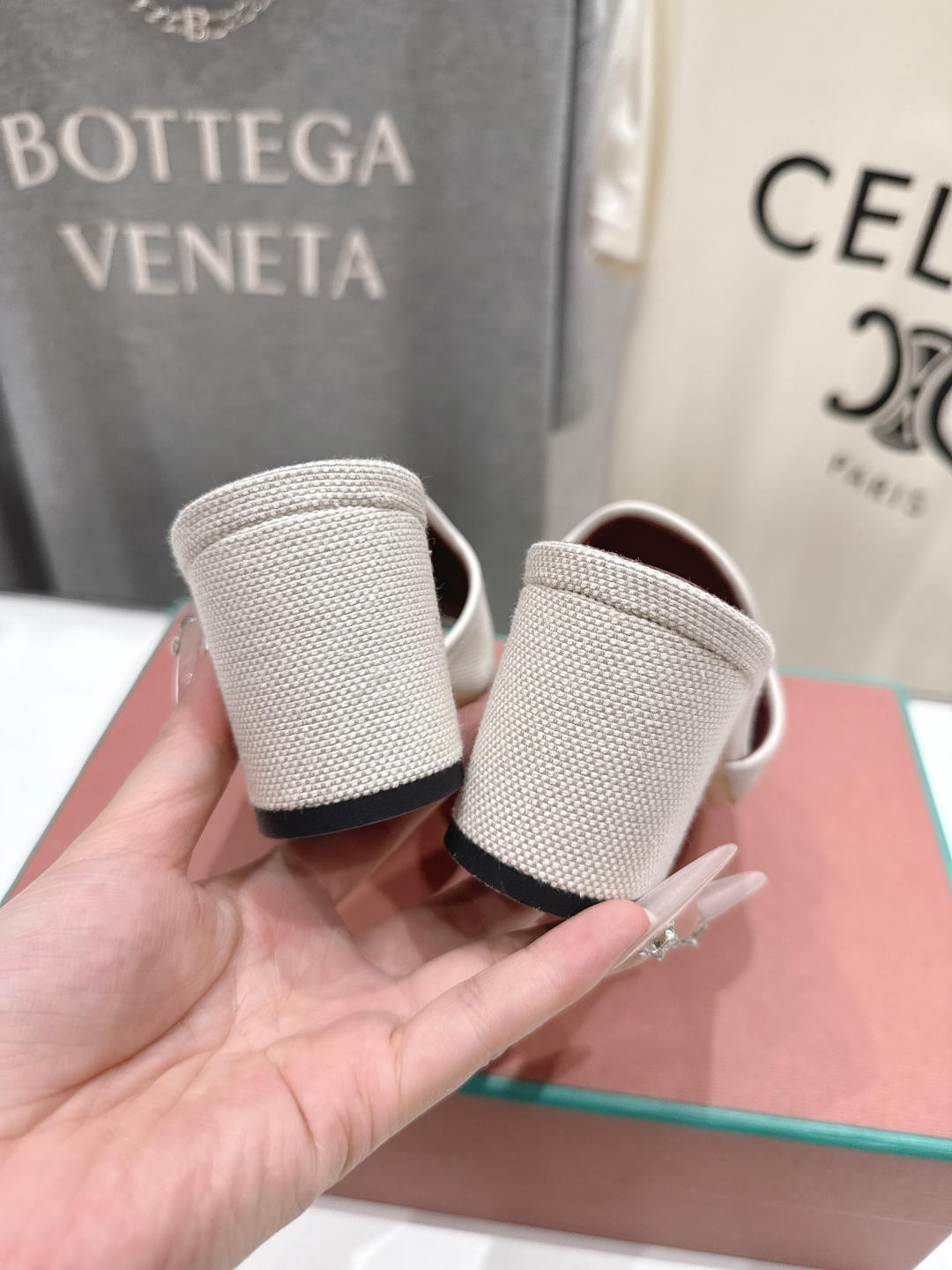 高版本出厂 高跟Loro Piana* LP ||诺悠翩雅2026ss夏季新款平底拖鞋‼️【市场顶级品质