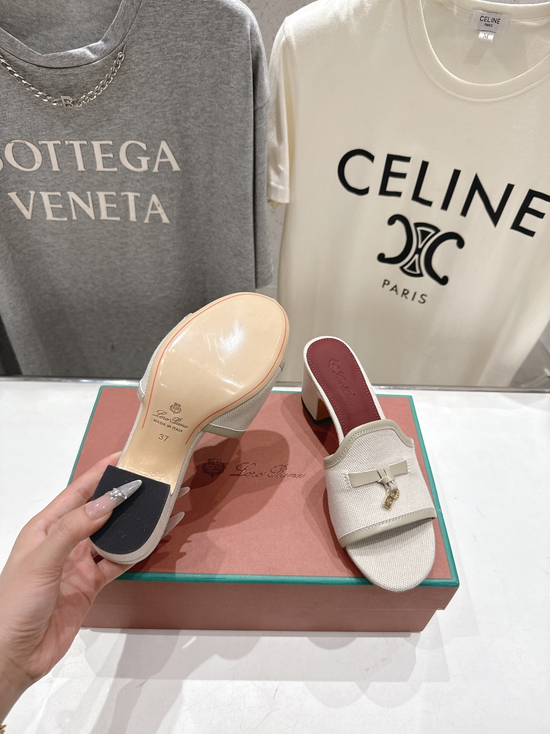 高版本出厂 高跟Loro Piana* LP ||诺悠翩雅2026ss夏季新款平底拖鞋‼️【市场顶级品质