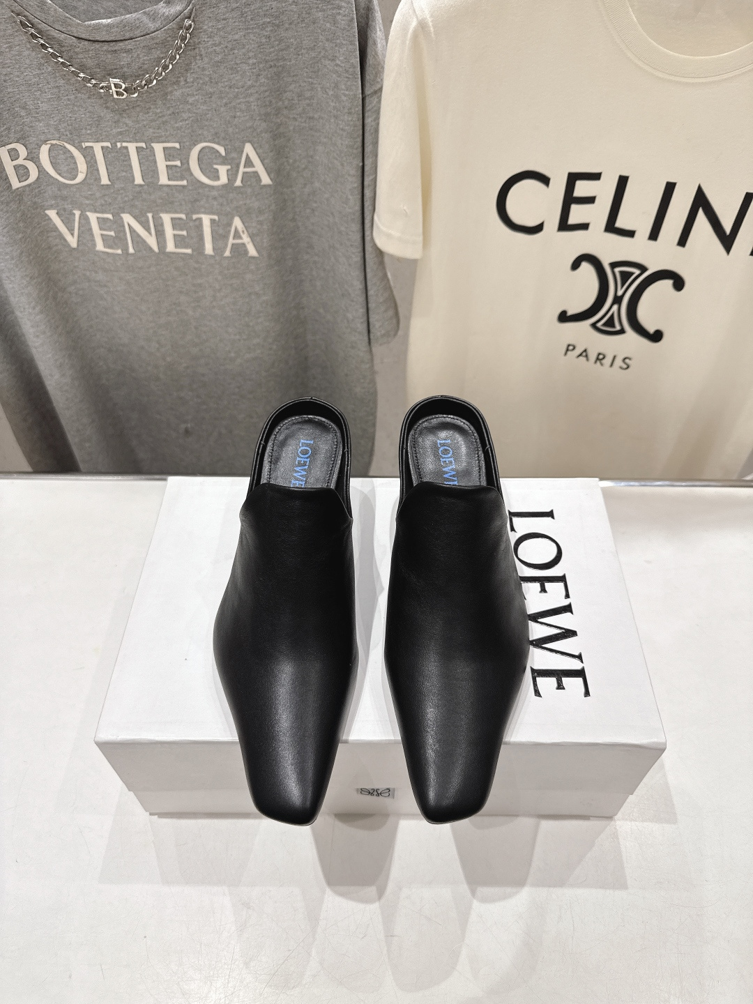 高版本出厂  LOEWE/罗意威F036 2026/ss新品复古风小牛皮高跟拖鞋穆勒鞋～小红书、外网火爆