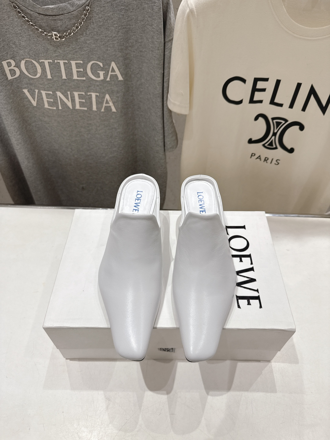 高版本出厂  LOEWE/罗意威F036 2026/ss新品复古风小牛皮高跟拖鞋穆勒鞋～小红书、外网火爆