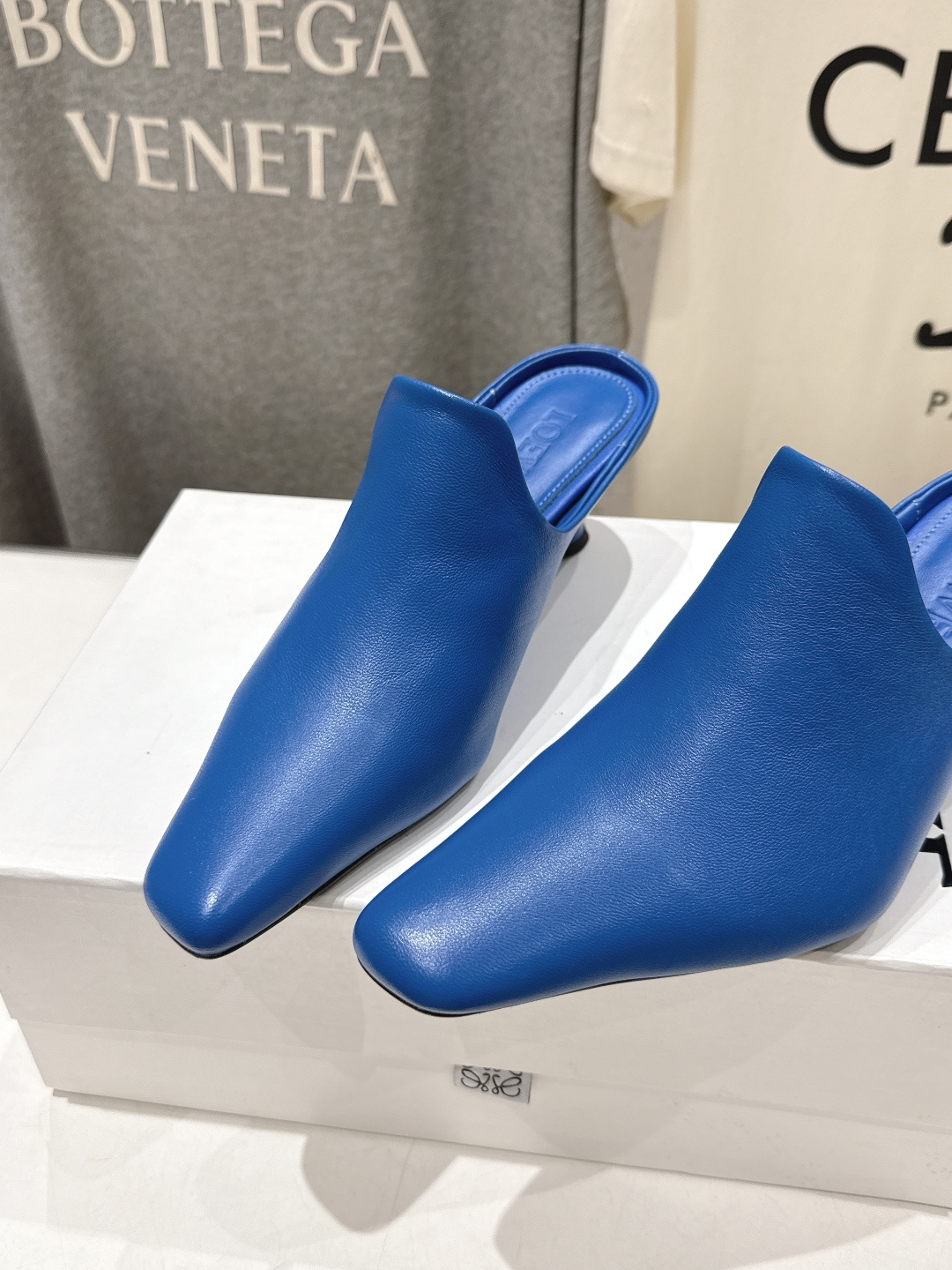 高版本出厂  LOEWE/罗意威F036 2026/ss新品复古风小牛皮高跟拖鞋穆勒鞋～小红书、外网火爆