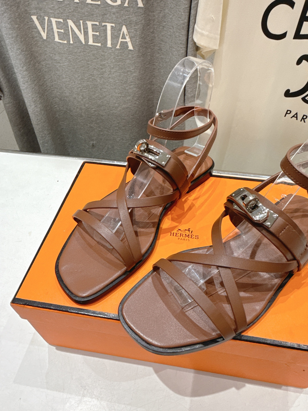 高版本出厂   Hermer*爱马仕F062 2026ssH家夏季平底凉鞋系列经典款型官方专柜一直都很火