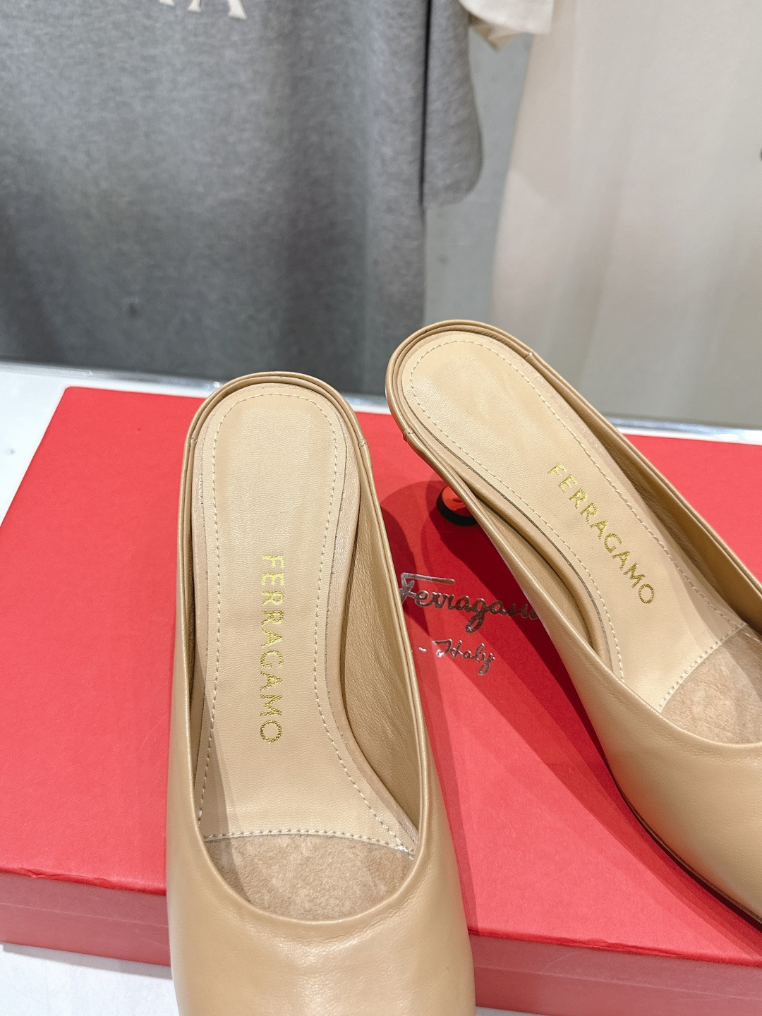 高版本出厂  FERRAGAMO/菲拉格慕F065  26ss夏季新款高跟半包拖鞋菲拉格慕今期高频曝光的