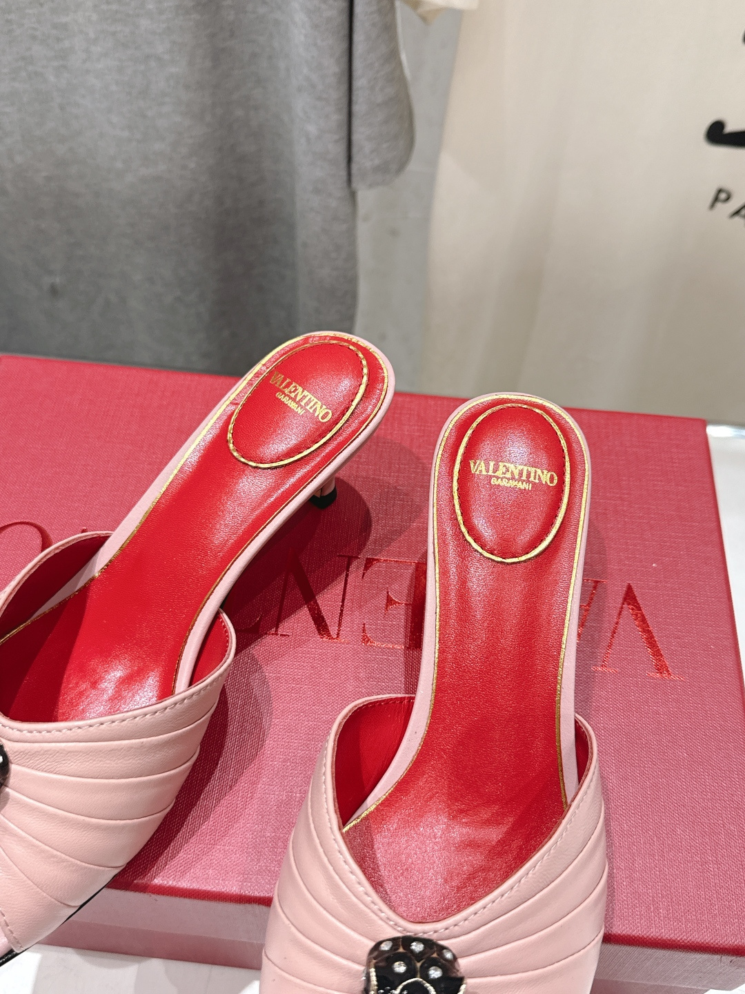 高版本出厂  ～New～顶级制作·Valentino*·华伦天奴〰️2026ss官方同步夏季走秀新款高跟