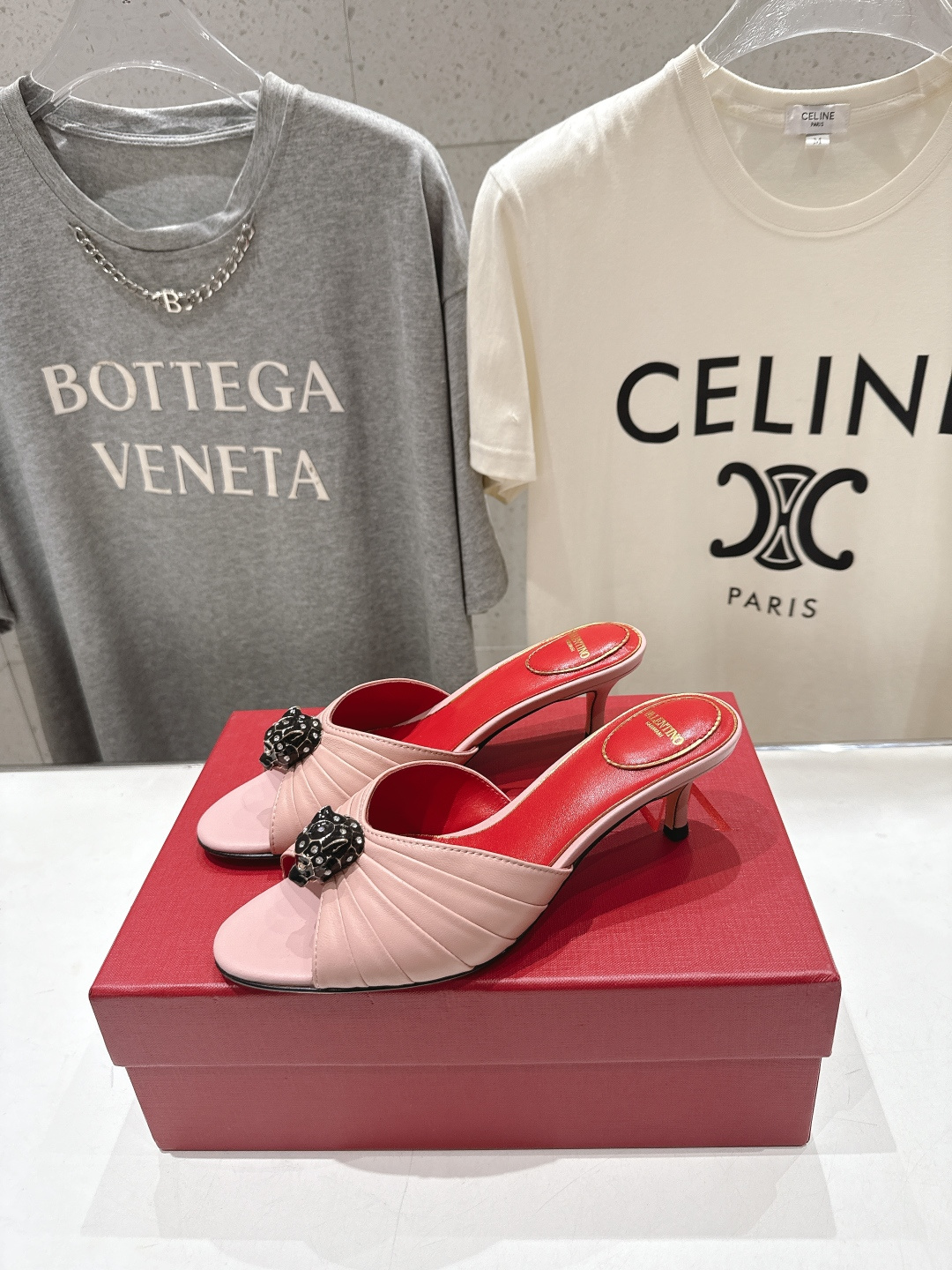 高版本出厂  ～New～顶级制作·Valentino*·华伦天奴〰️2026ss官方同步夏季走秀新款高跟