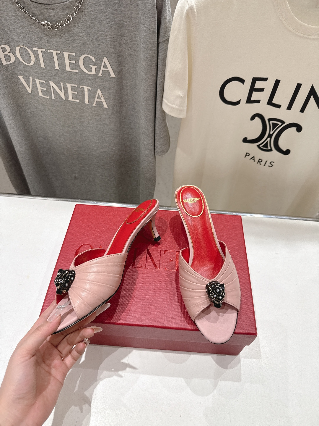 高版本出厂  ～New～顶级制作·Valentino*·华伦天奴〰️2026ss官方同步夏季走秀新款高跟
