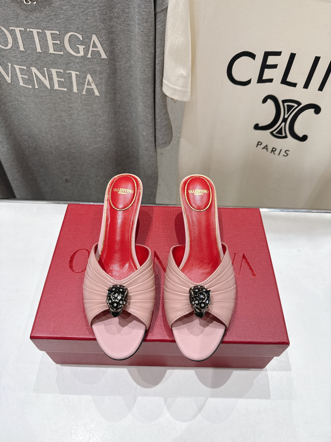 高版本出厂  ～New～顶级制作·Valentino*·华伦天奴〰️2026ss官方同步夏季走秀新款高跟