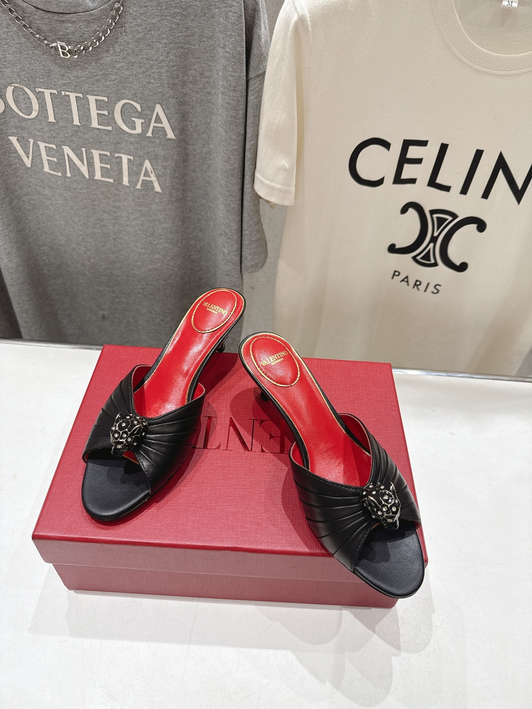 高版本出厂  ～New～顶级制作·Valentino*·华伦天奴〰️2026ss官方同步夏季走秀新款高跟