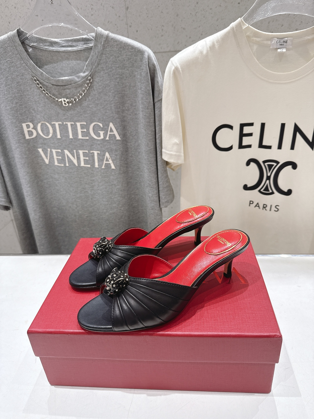 高版本出厂  ～New～顶级制作·Valentino*·华伦天奴〰️2026ss官方同步夏季走秀新款高跟