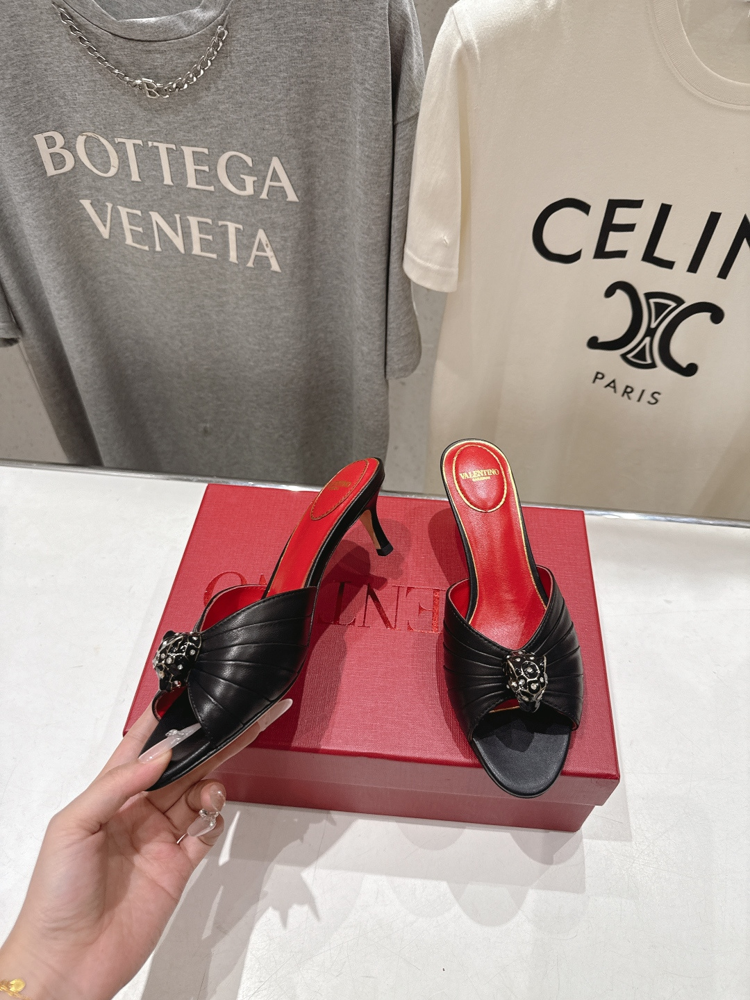 高版本出厂  ～New～顶级制作·Valentino*·华伦天奴〰️2026ss官方同步夏季走秀新款高跟